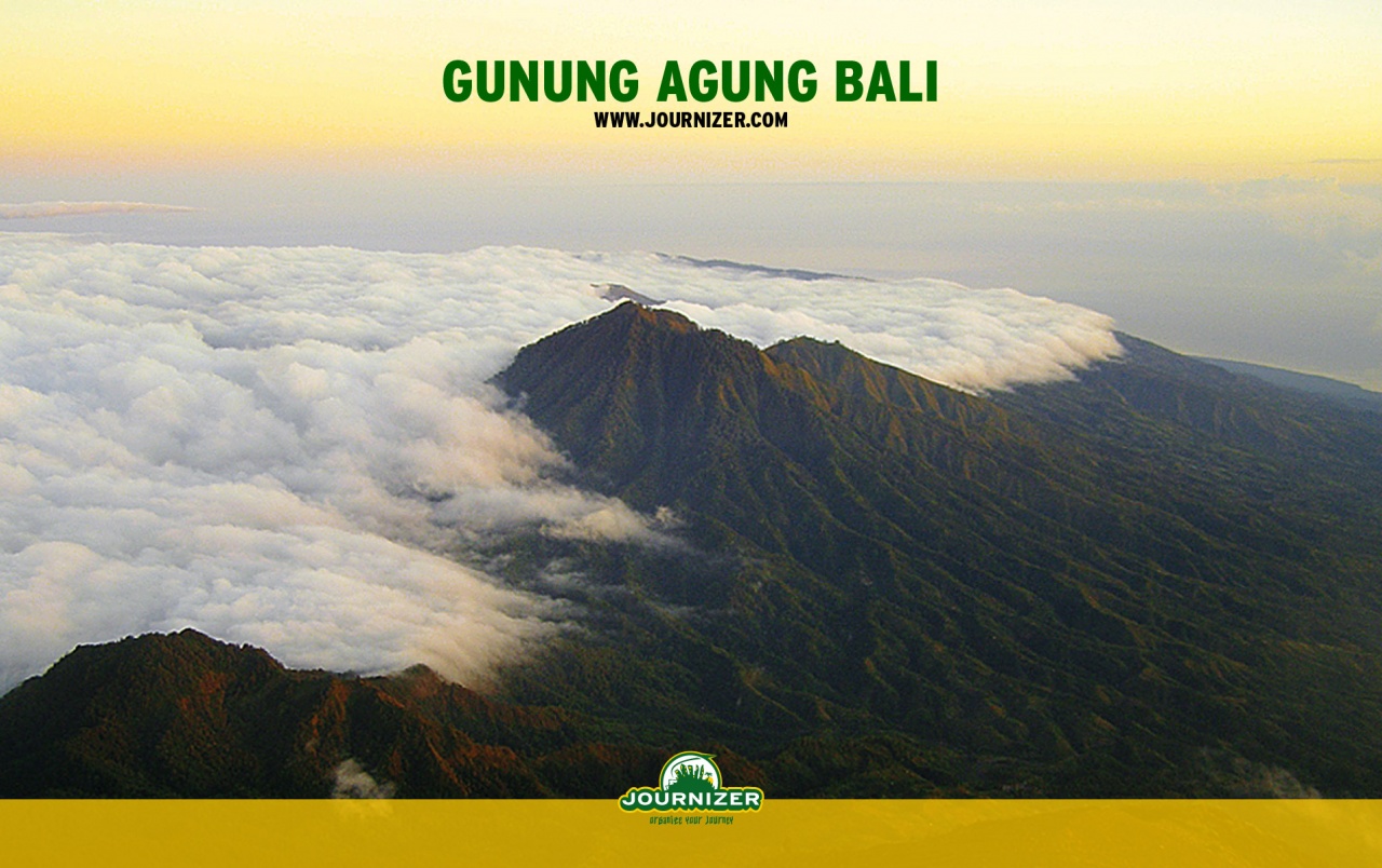 Gunung Agung Wallpapers - Summit - HD Wallpaper 
