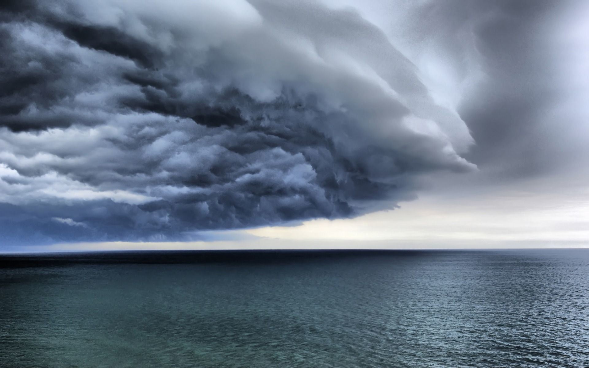 1920x1200, Thunderstorm Wallpapers - Storm Clouds At Sea - HD Wallpaper 