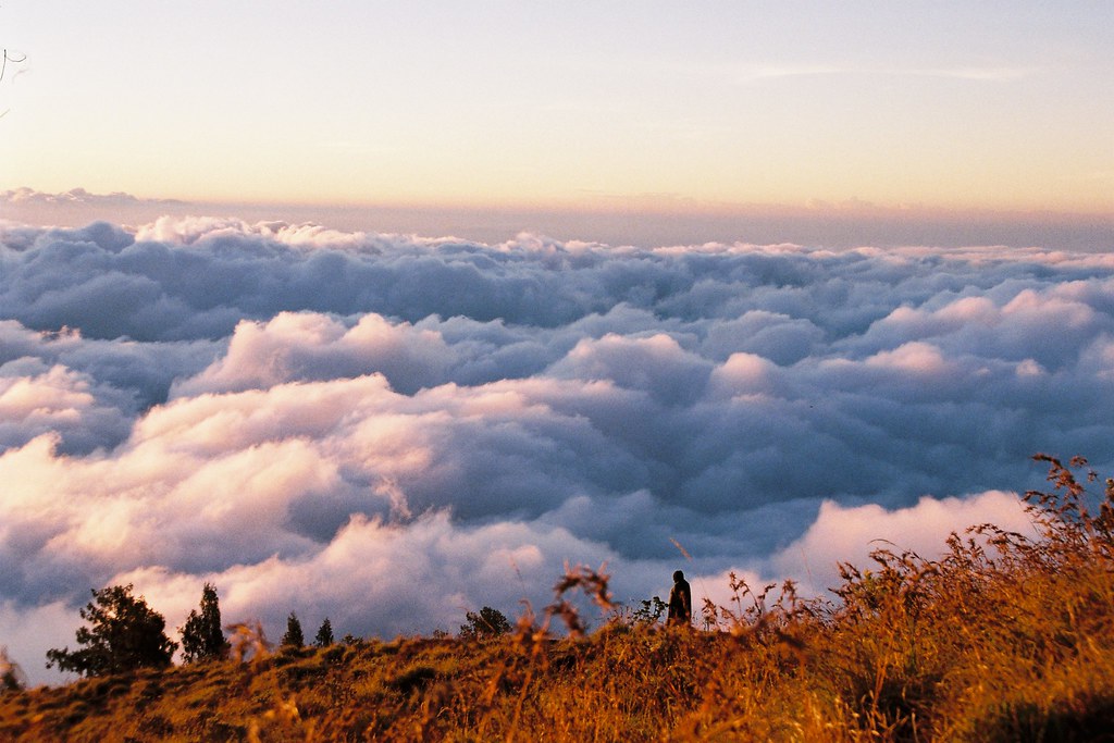Gunung Rinjani - HD Wallpaper 