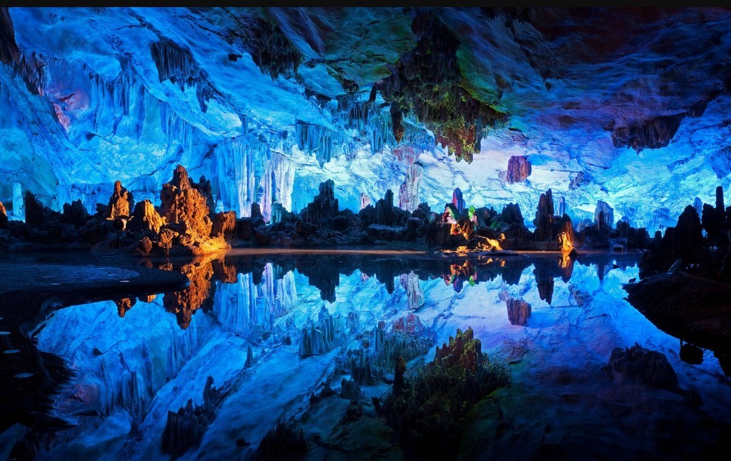 Wallpaper Bagus - Reed Flute Cave - HD Wallpaper 