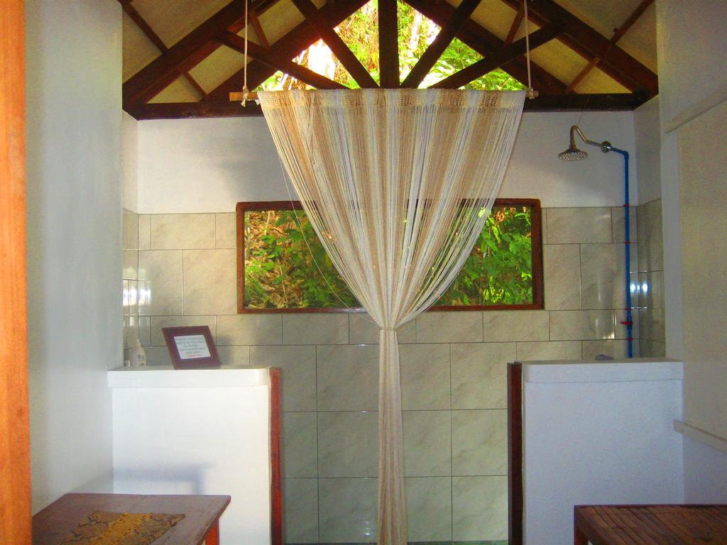 Window Covering - HD Wallpaper 