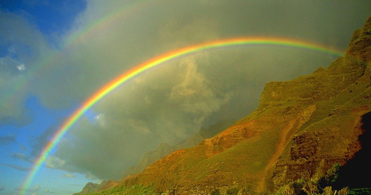Rainbow Mountain Background - HD Wallpaper 
