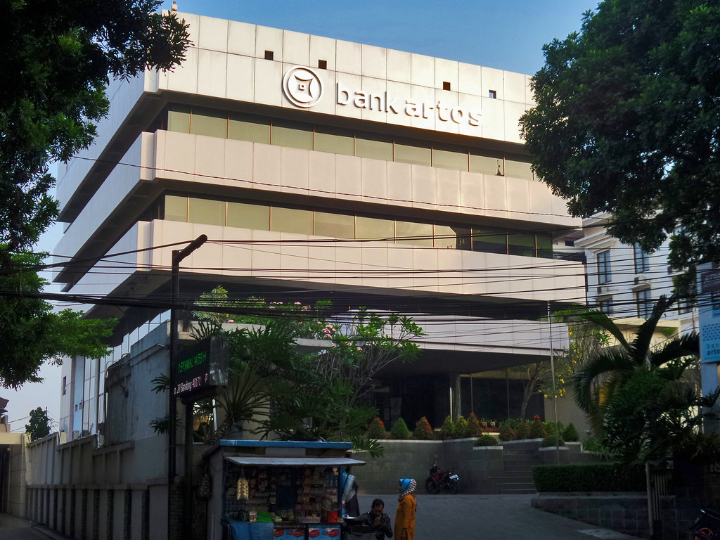 Bank Artos Kantor Pusat - HD Wallpaper 