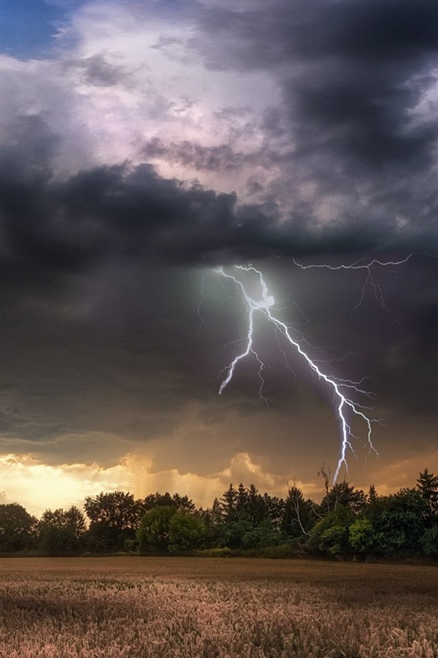 Thunderstorm - 640x960 Wallpaper - teahub.io