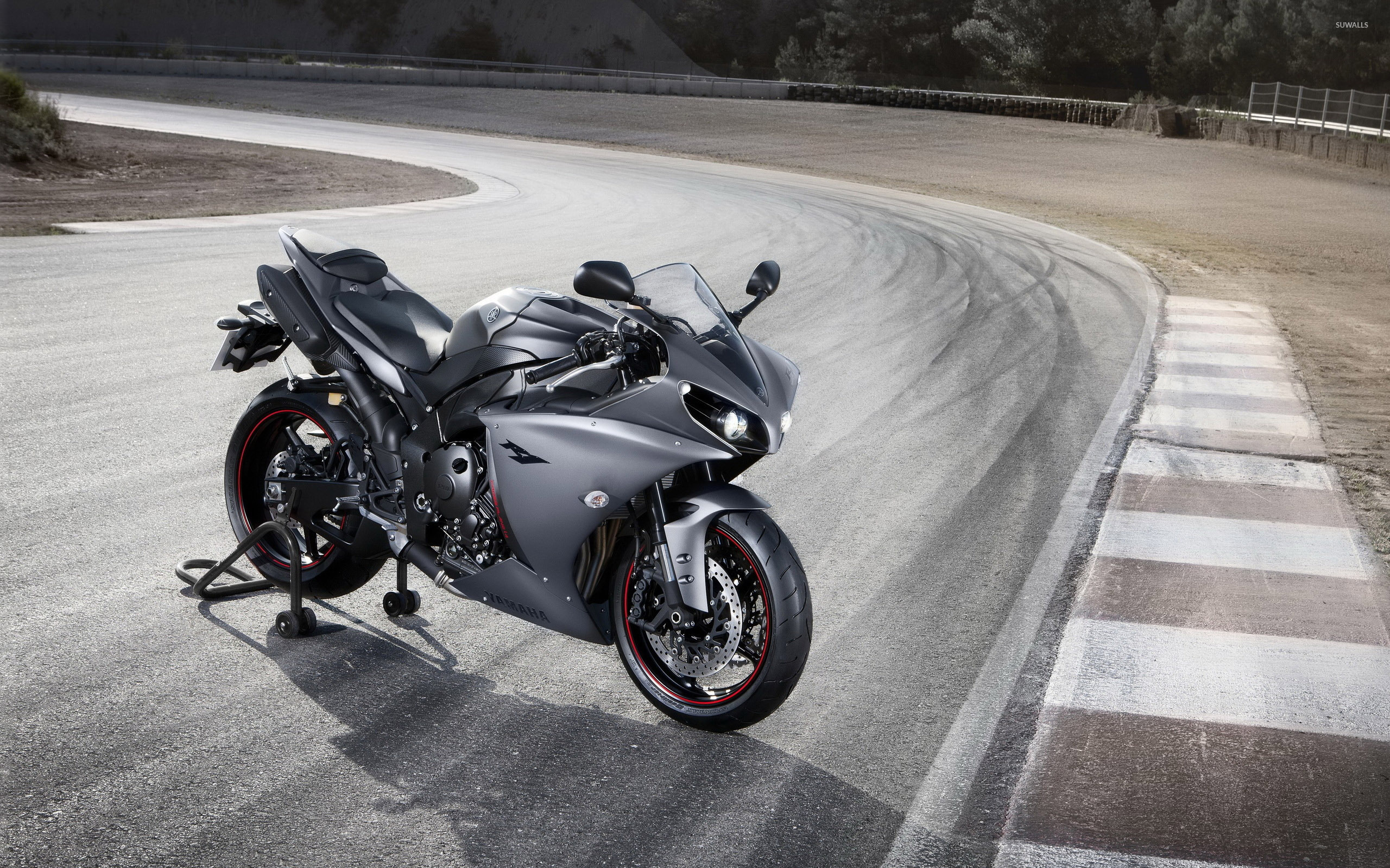 Yamaha Bike High Quality - HD Wallpaper 
