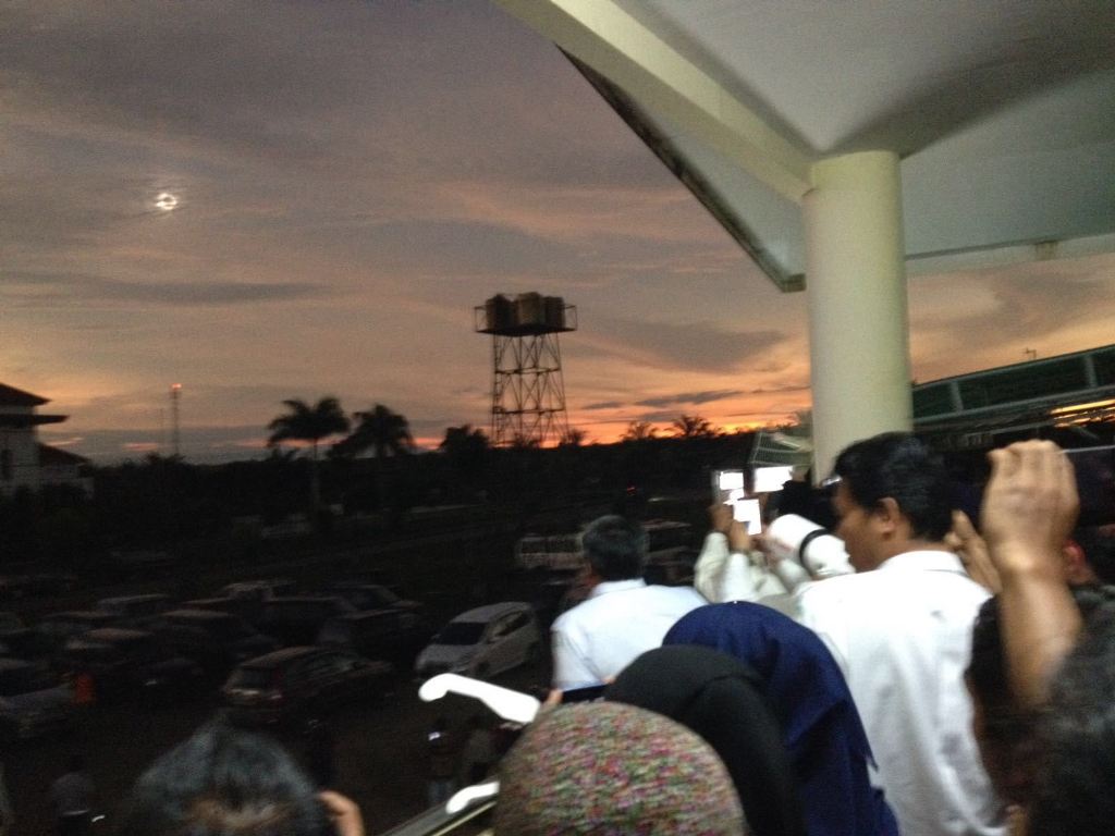 Crowd - HD Wallpaper 