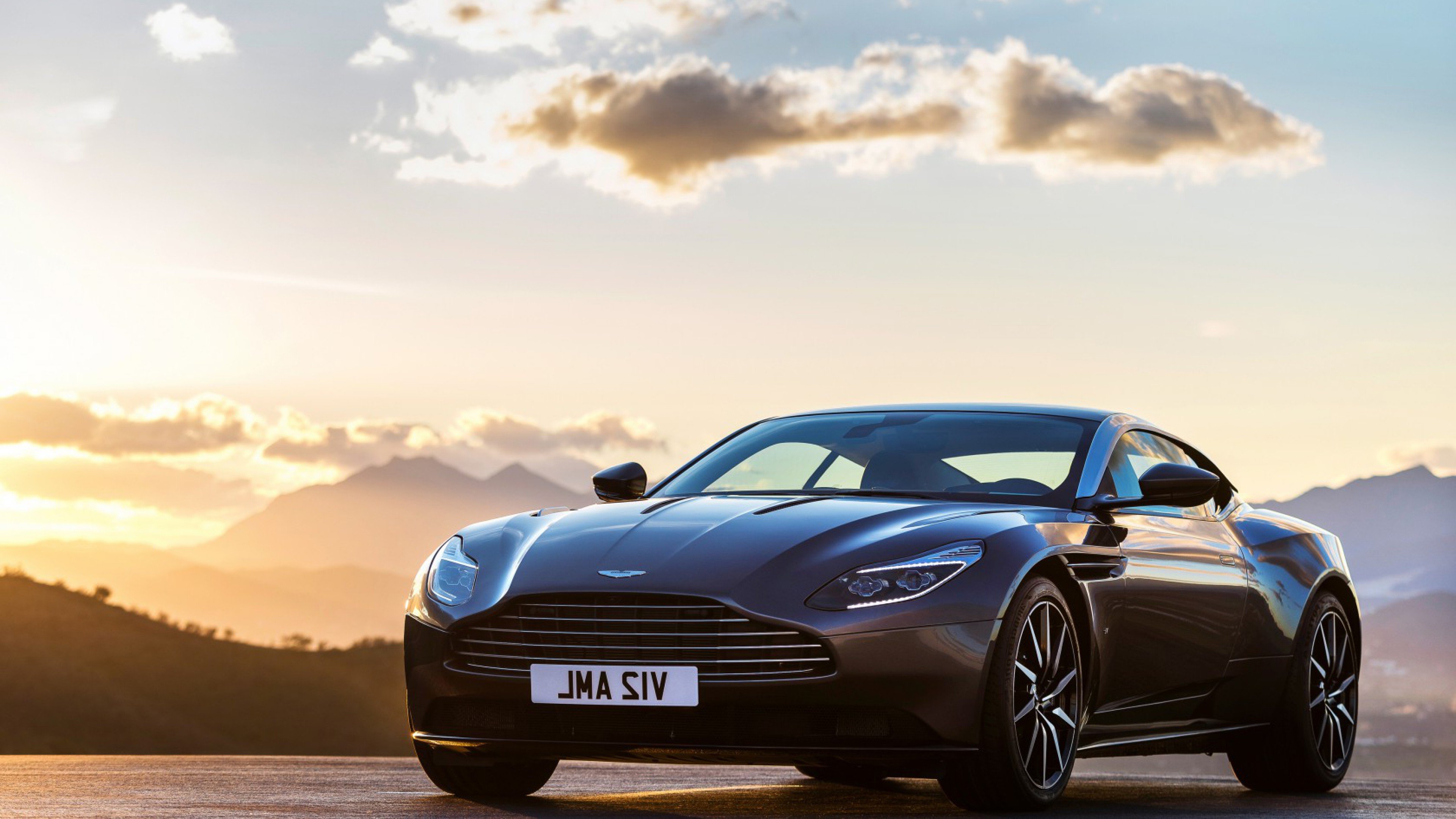 Aston Martin Db11 Side View Cars Hd 4k Wallpape - Hd Wallpaper Desktop Aston Martin - HD Wallpaper 