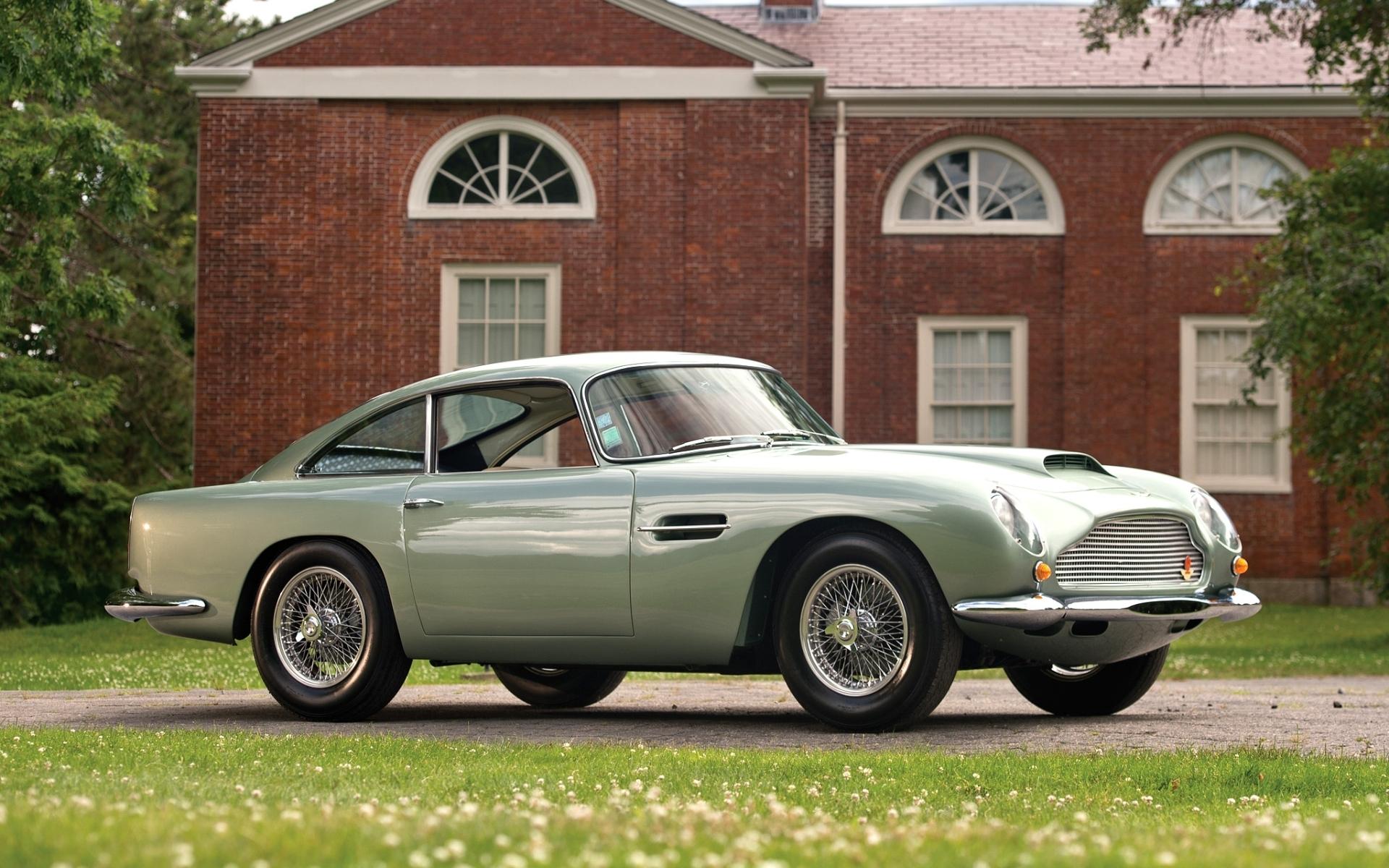 Aston Martin - HD Wallpaper 