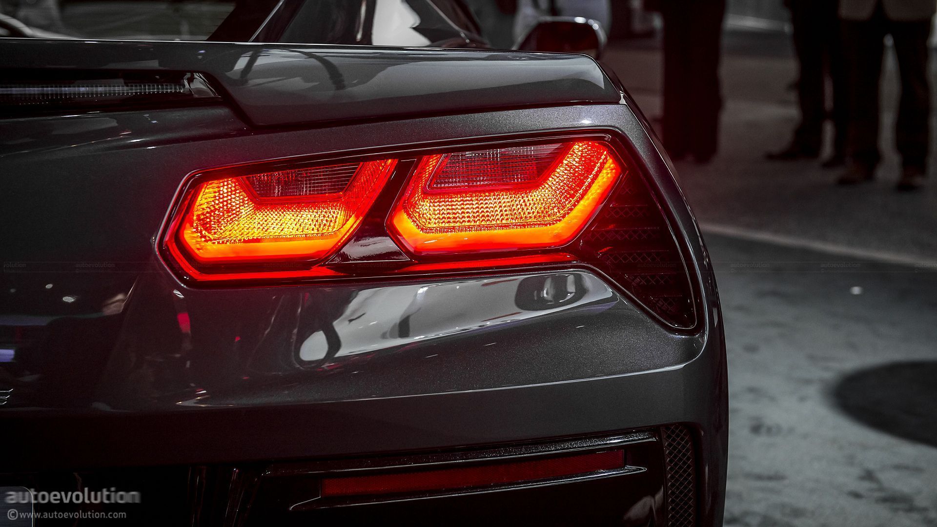 Corvette C7 Pictures, Collection By Hazel Hughes - Corvette C7 Wallpaper Hd - HD Wallpaper 