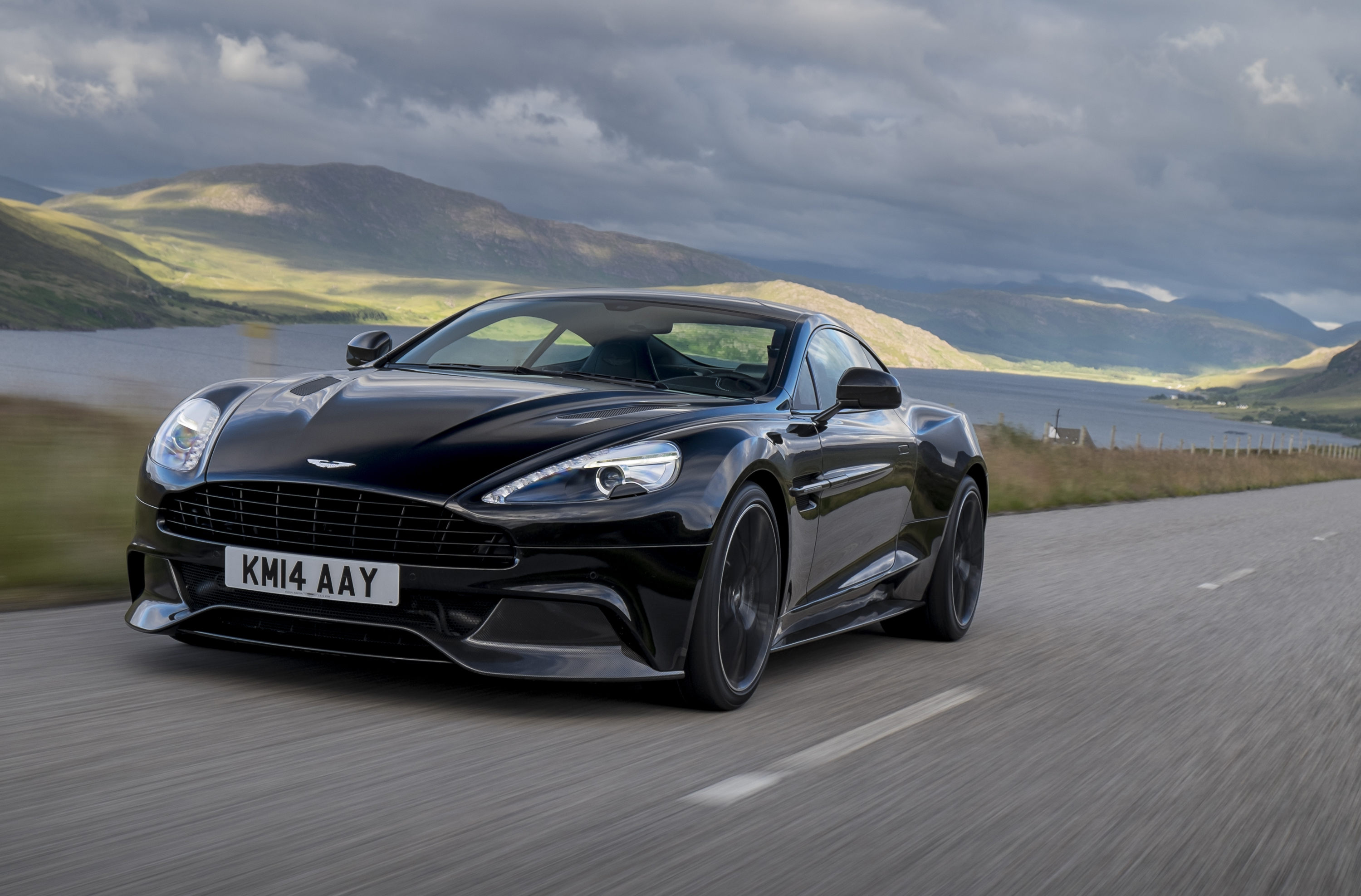 Aston Martin Vanquish Rrp - HD Wallpaper 