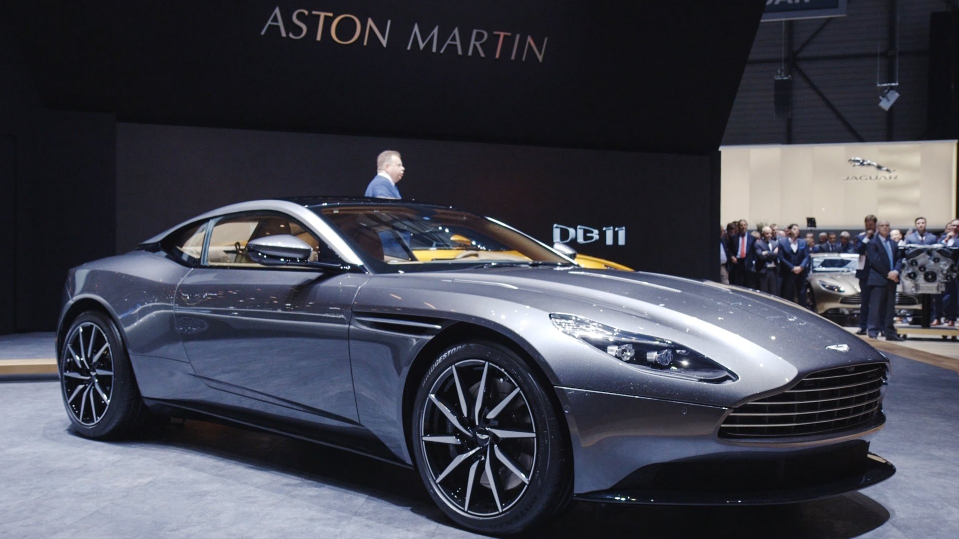 Aston Martin Db11 Wallpaper Aston Martin Db11 Hd Pictures - Aston Martin Db11 V12 - HD Wallpaper 