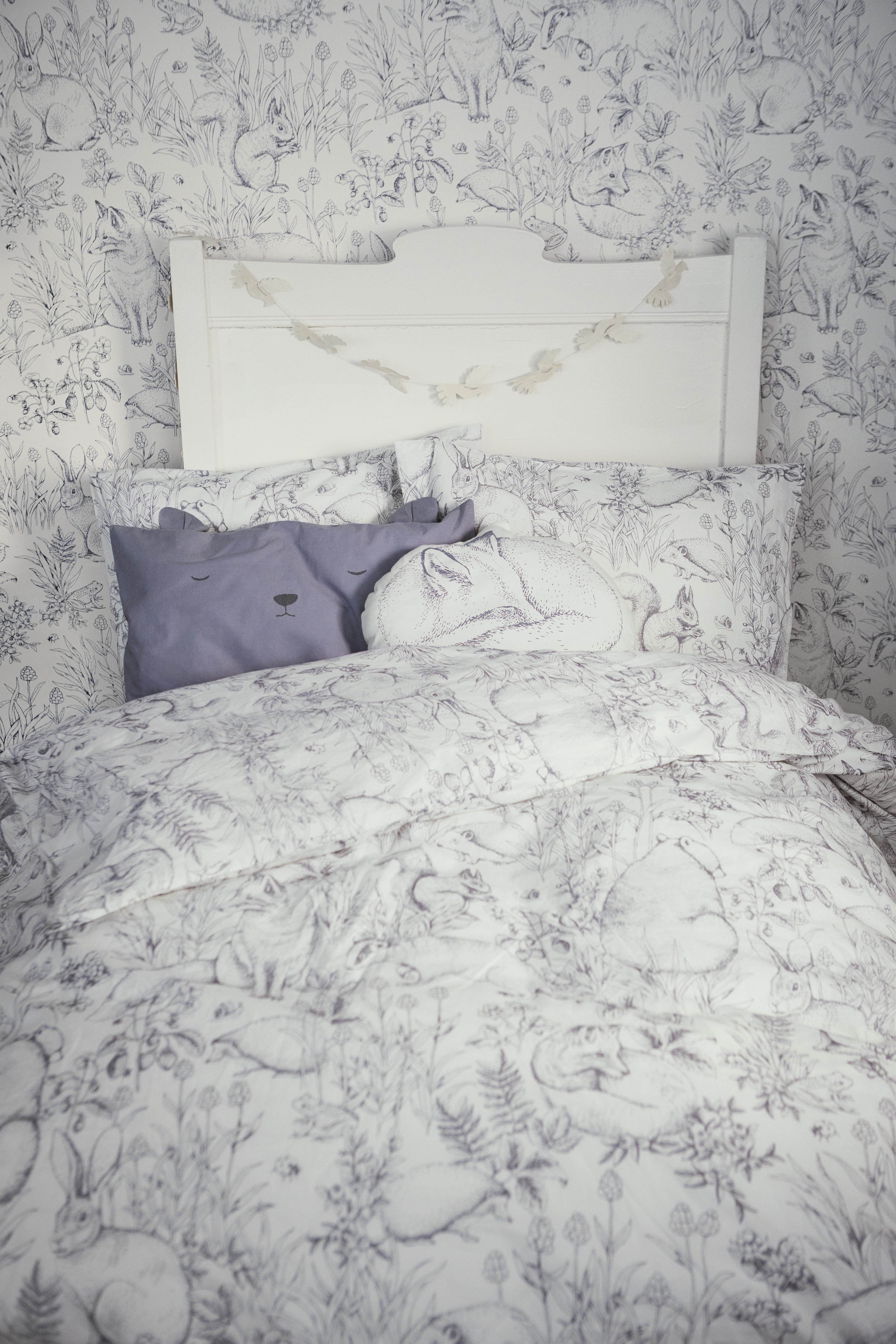 Newbie Bedtime Stories - HD Wallpaper 