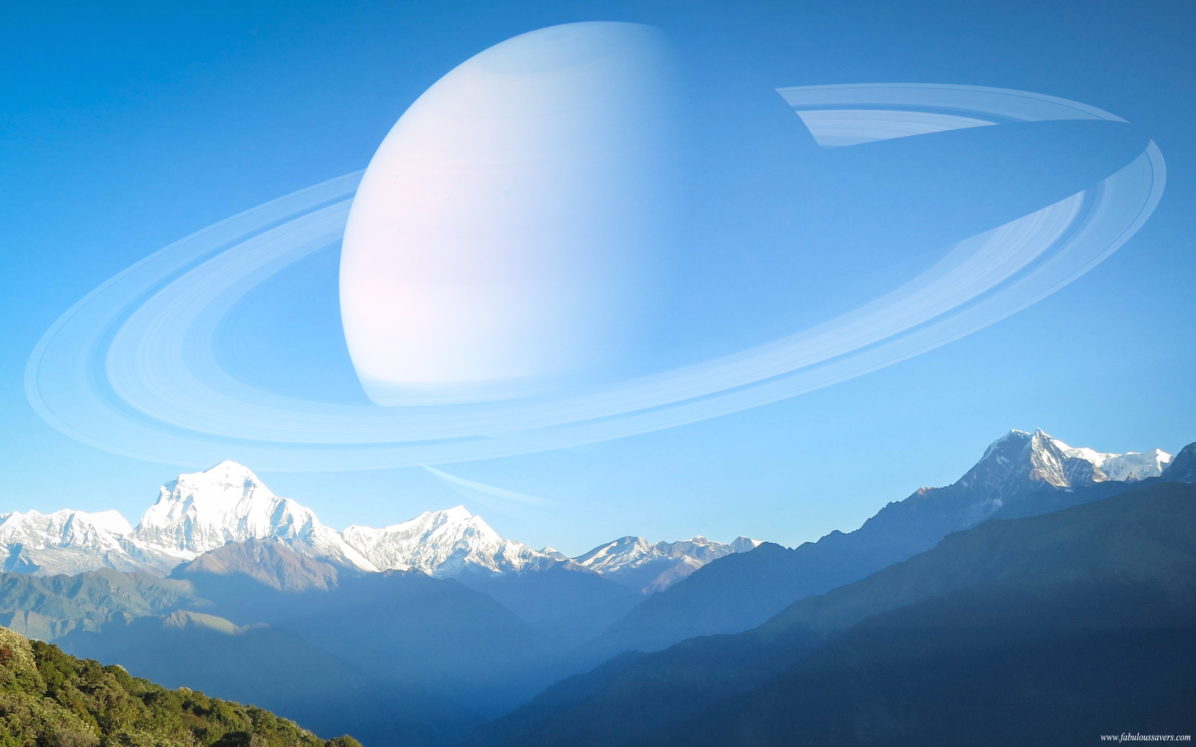 Free Saturn Planet Closer To Earth, Scifi Computer - HD Wallpaper 