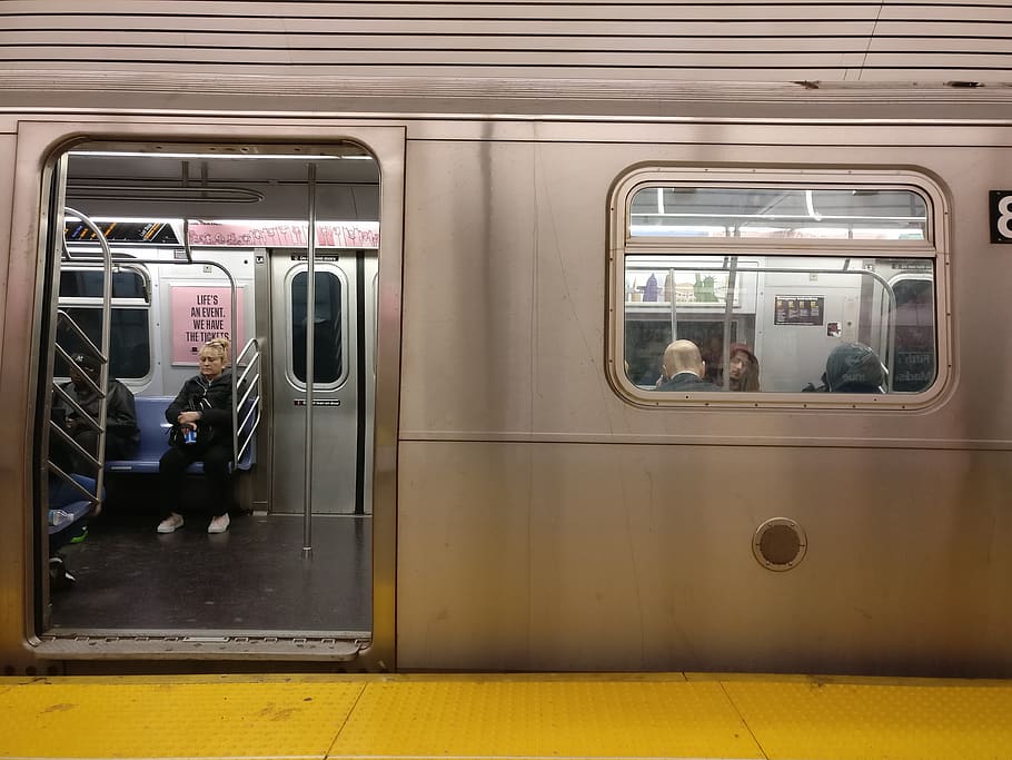 Metro - HD Wallpaper 