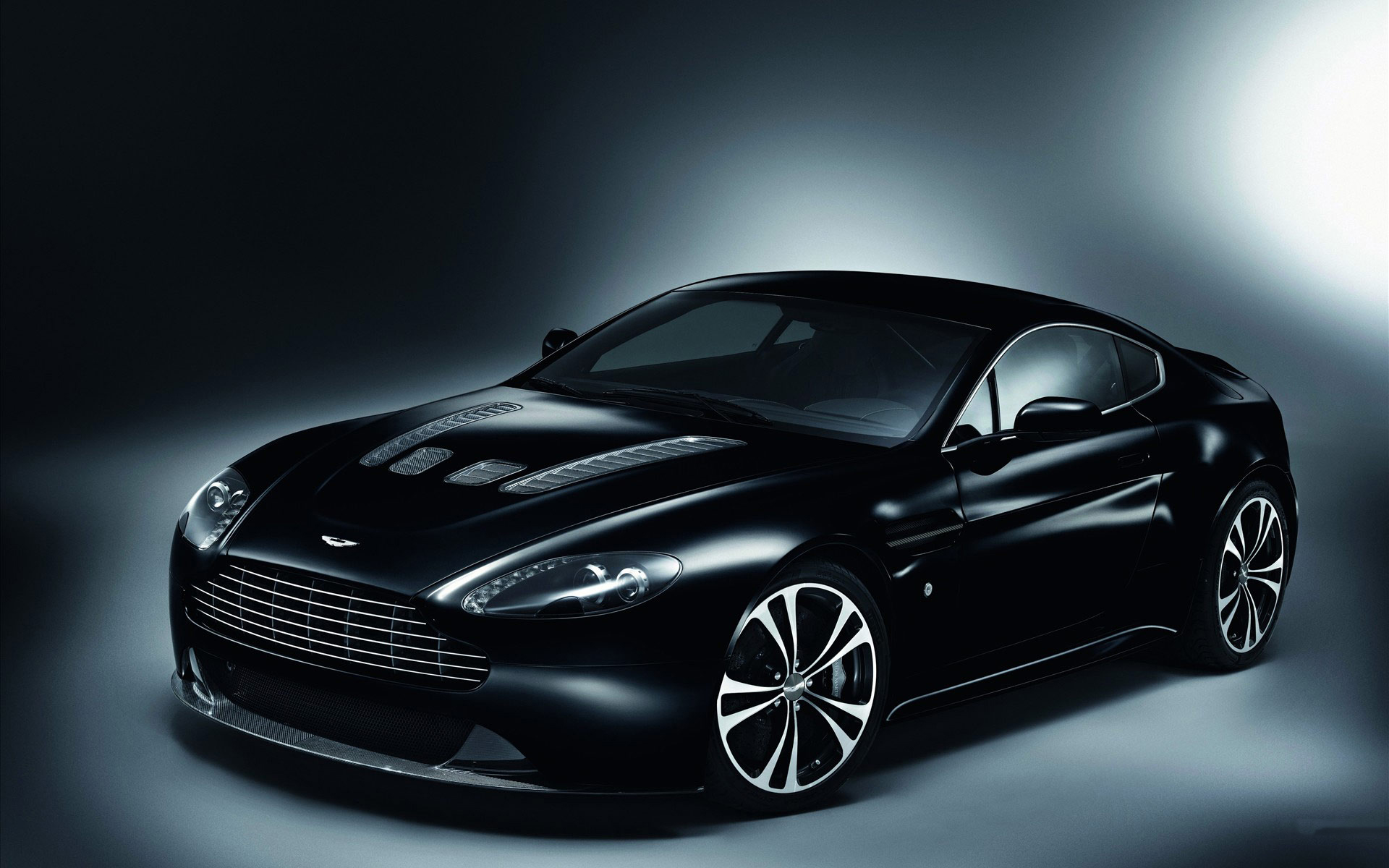 Aston Martin V12 Vantage Carbon - HD Wallpaper 