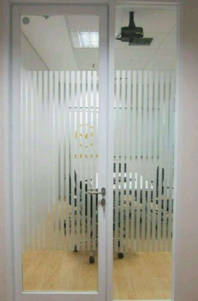 Sticker Sunblas Kaca Film & Wallpaper Dinding Kamar - Screen Door - HD Wallpaper 