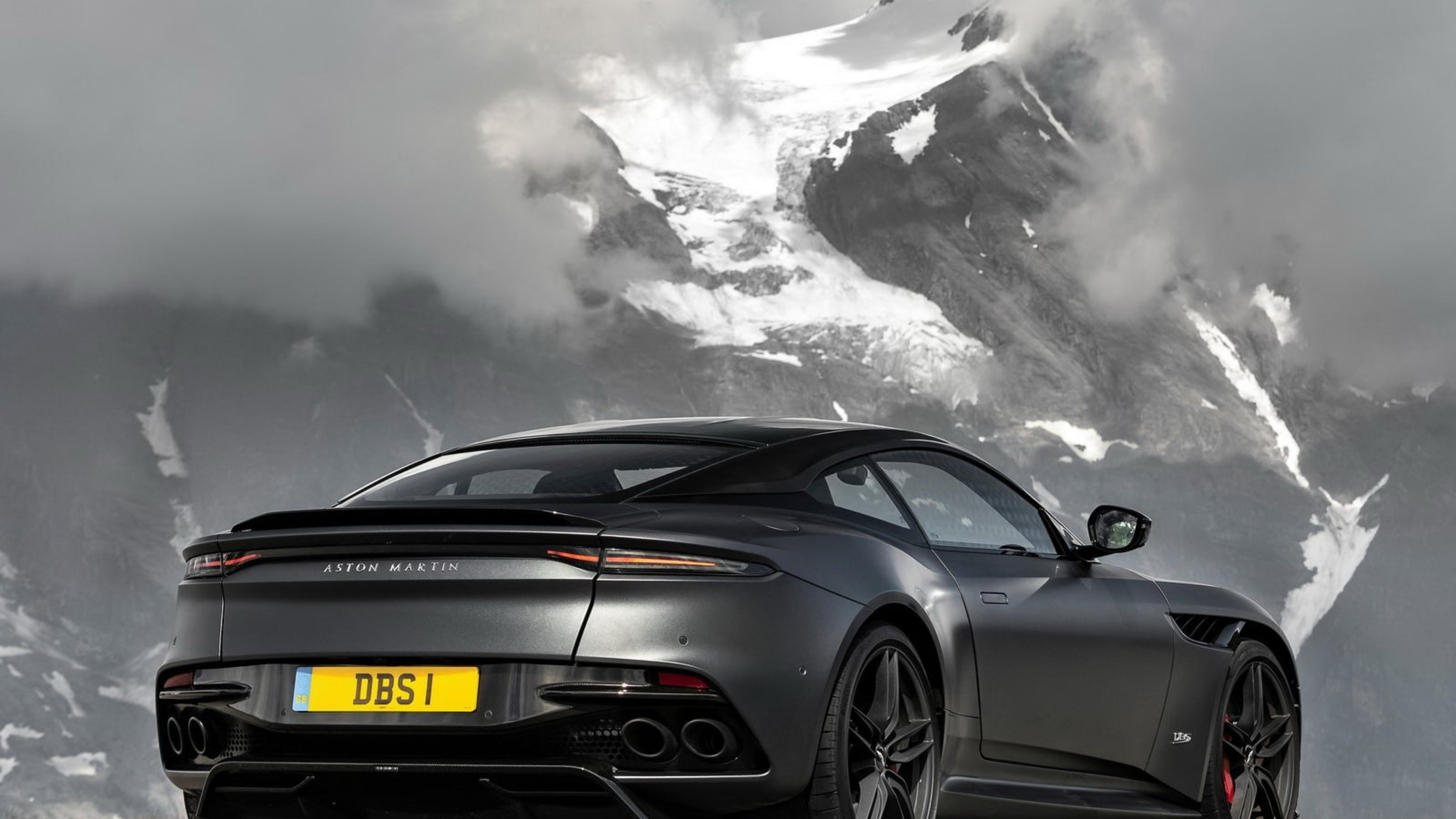 Aston Martin Dbs Superleggera Volante - 3840x2160 Wallpaper Aston Martin Dbs Superleggera Volante - 3840x2160 Wallpaper