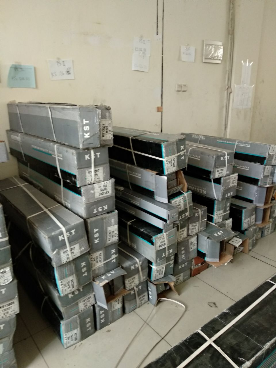 Alamat Toko Wallpaper Dinding Di Tangerang - Office - HD Wallpaper 