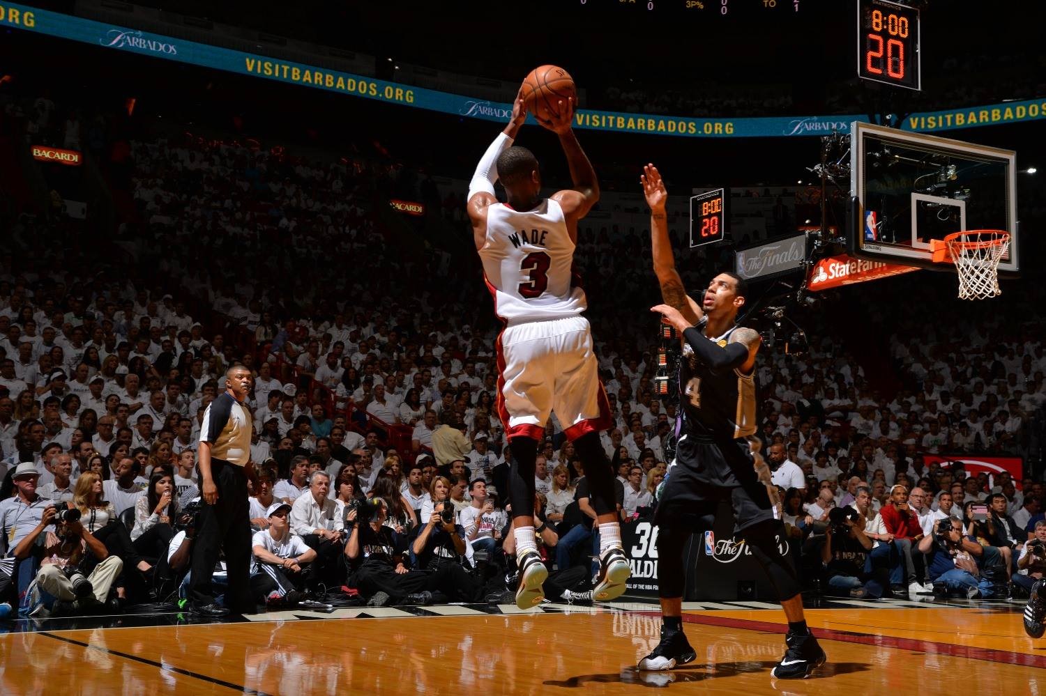 Nba Miami Heat San Antonio Spurs Basketball Dwyane - Dwyane Wade Wallpaper Hd - HD Wallpaper 