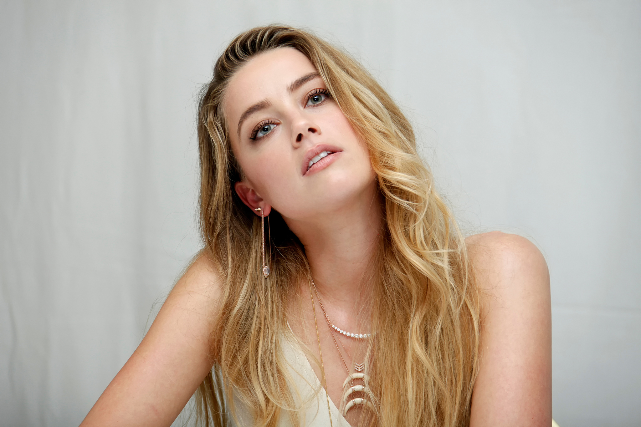 Amber Heard Images Hd - HD Wallpaper 