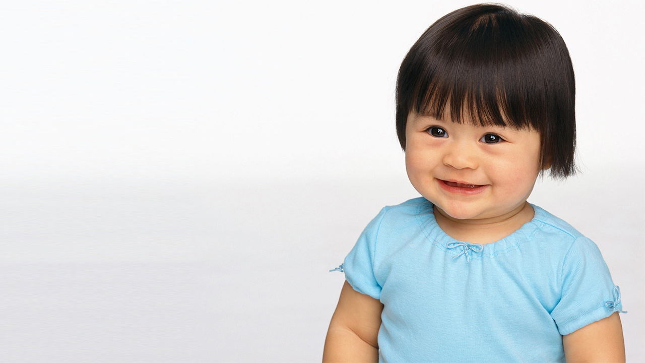 Smiling Baby - Baby Cutting Hair Styles - HD Wallpaper 