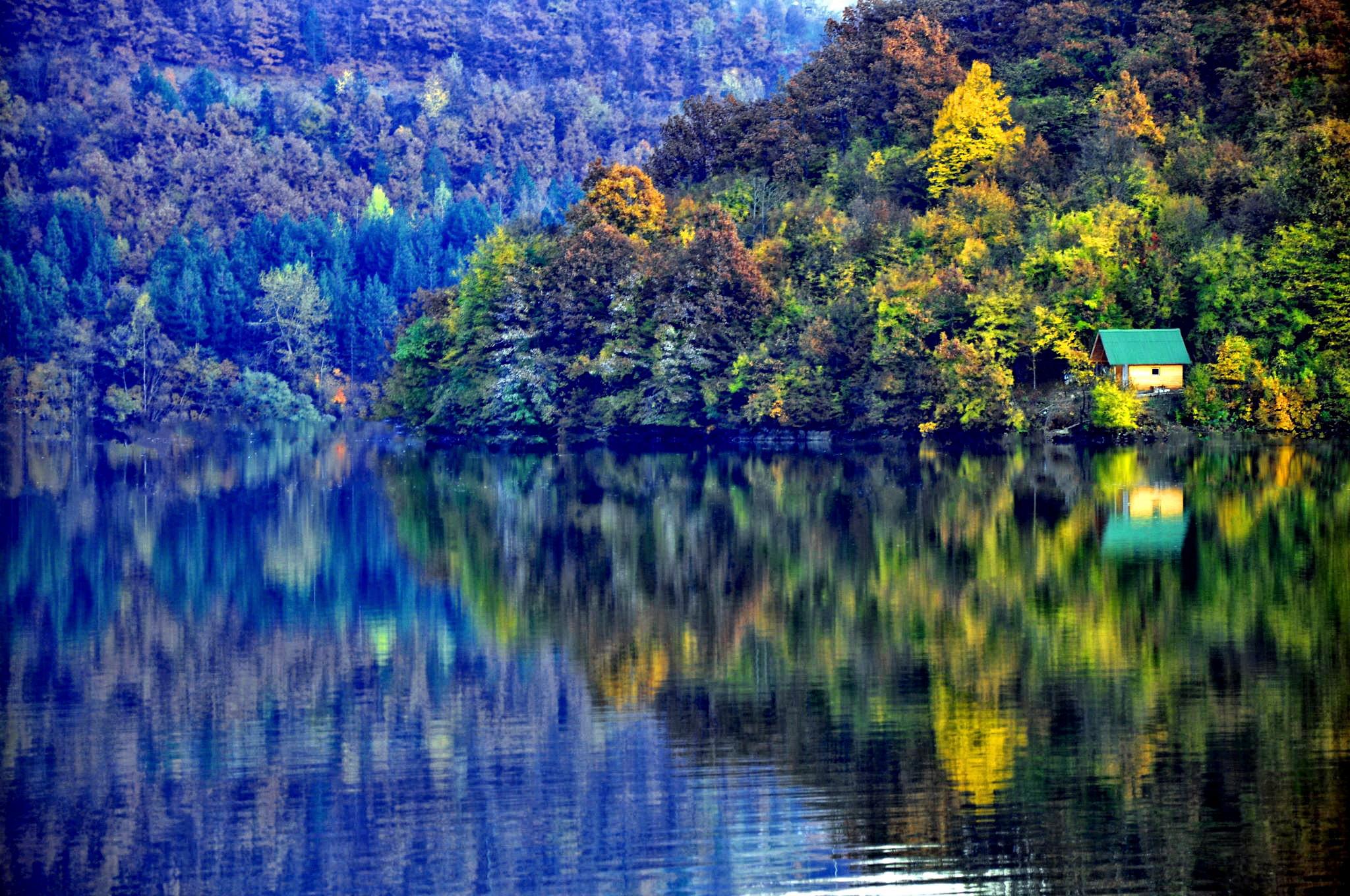 Refleksi Menakjubkan - HD Wallpaper 