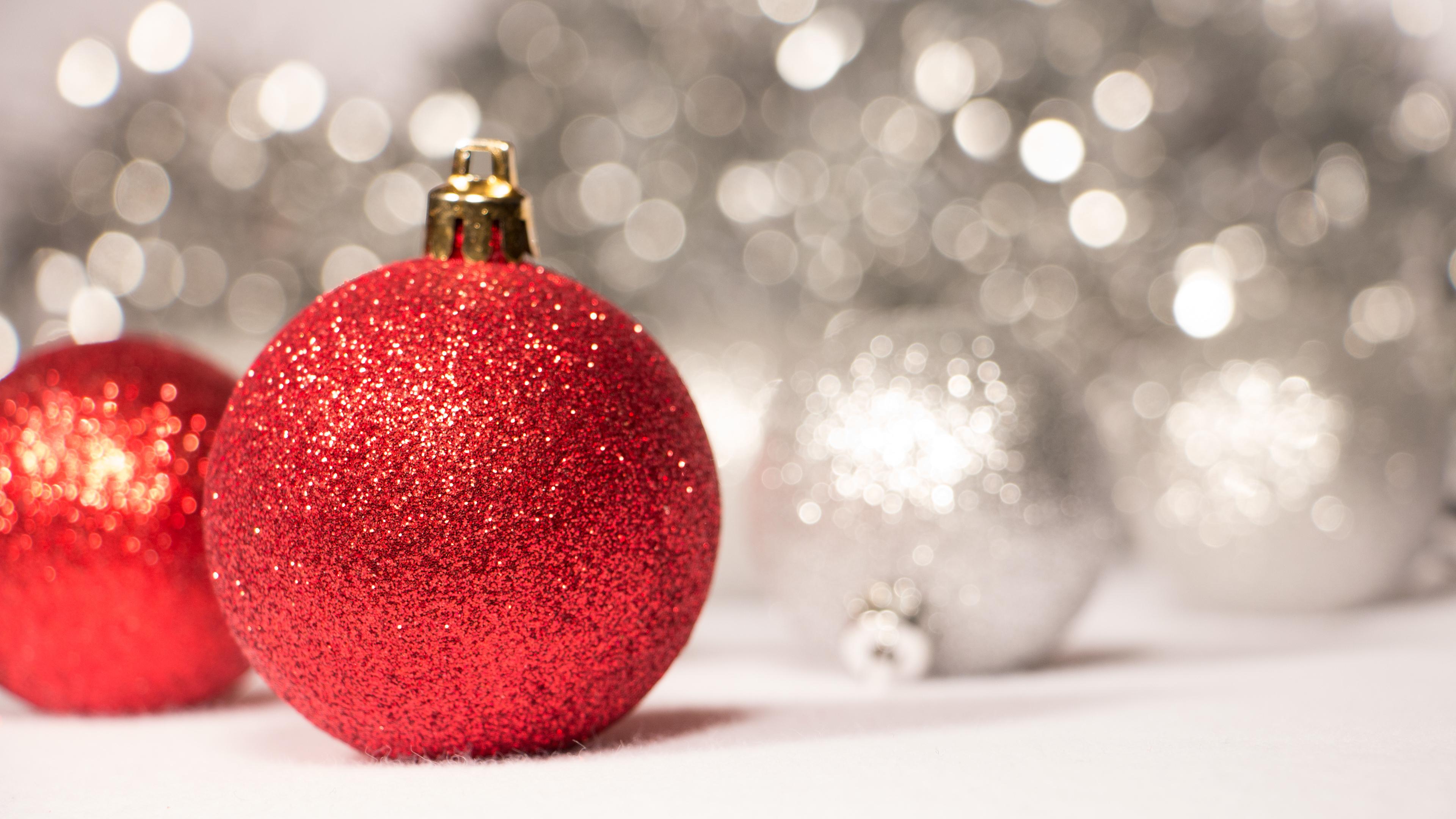 Christmas Balls Wallpaper - HD Wallpaper 