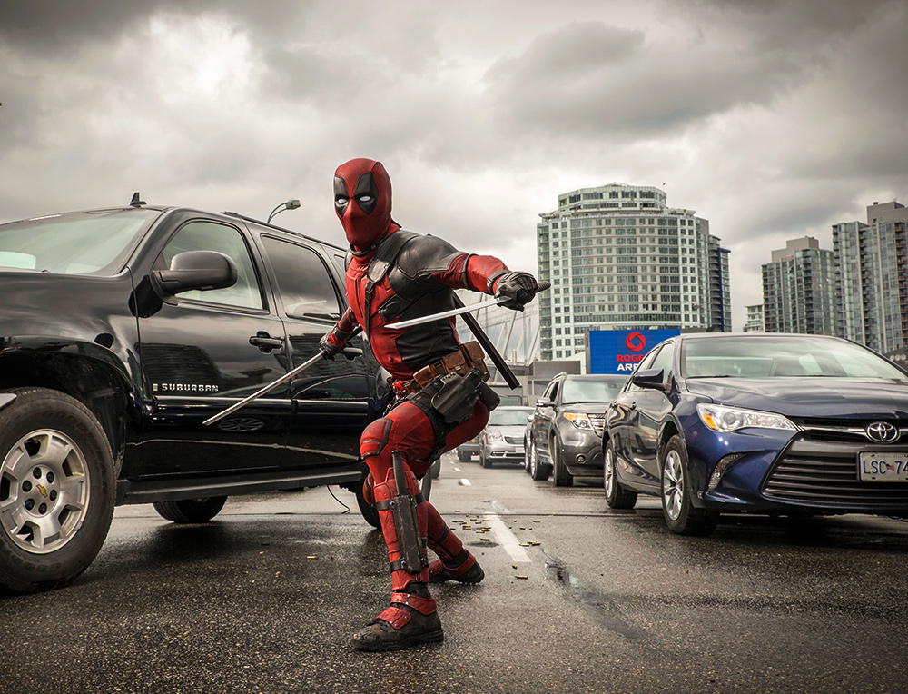 Deadpool Red-band Trailer - Deadpool 1 - HD Wallpaper 