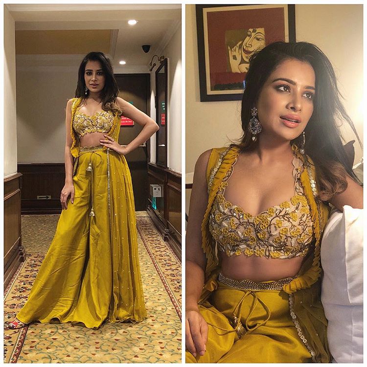 Sara Gurpal Hot Sexy - HD Wallpaper 