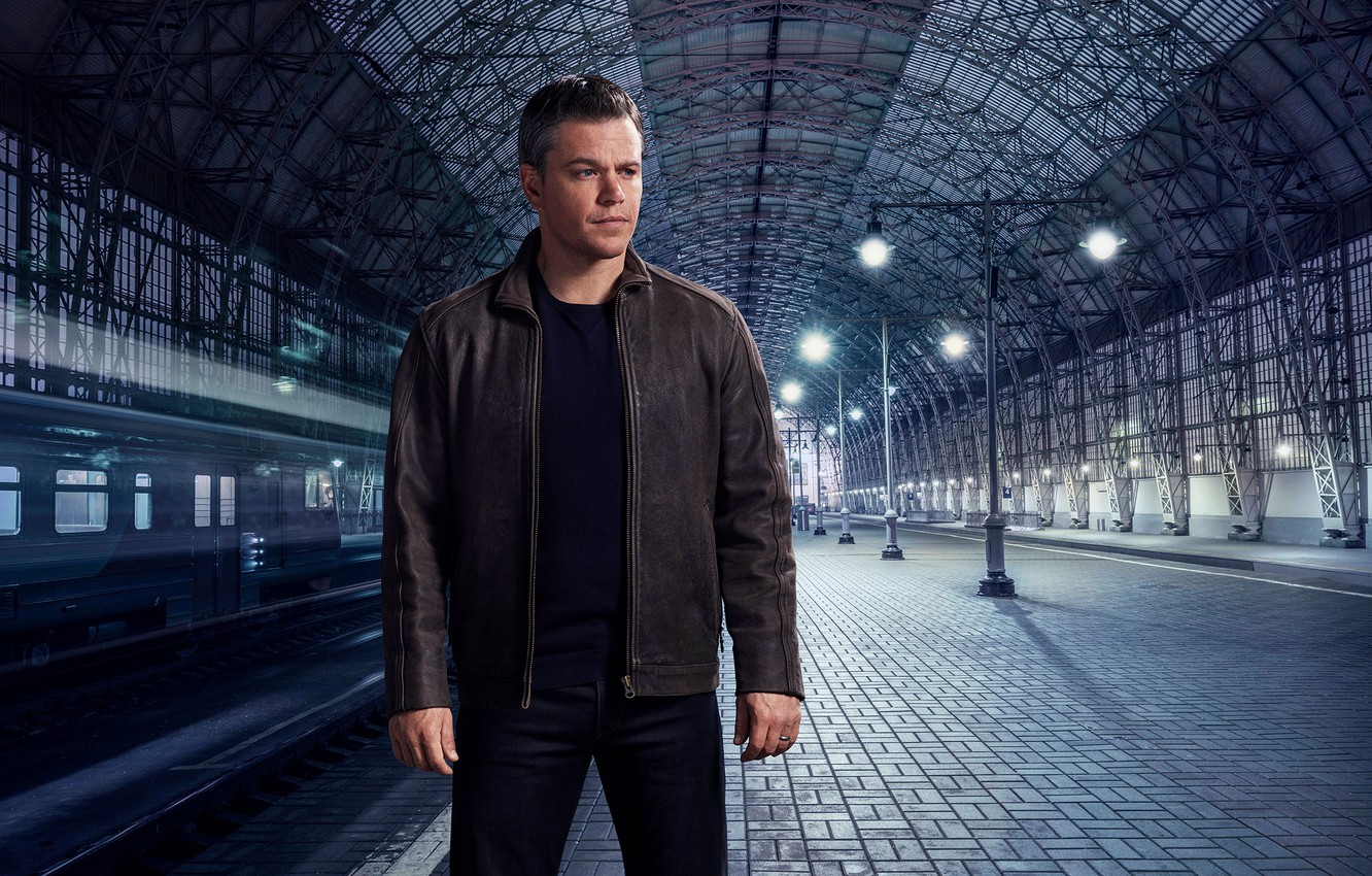 Photo Wallpaper Rails, Station, Train, Jacket, The - Matt Damon Jason Bourne 2016 - HD Wallpaper 