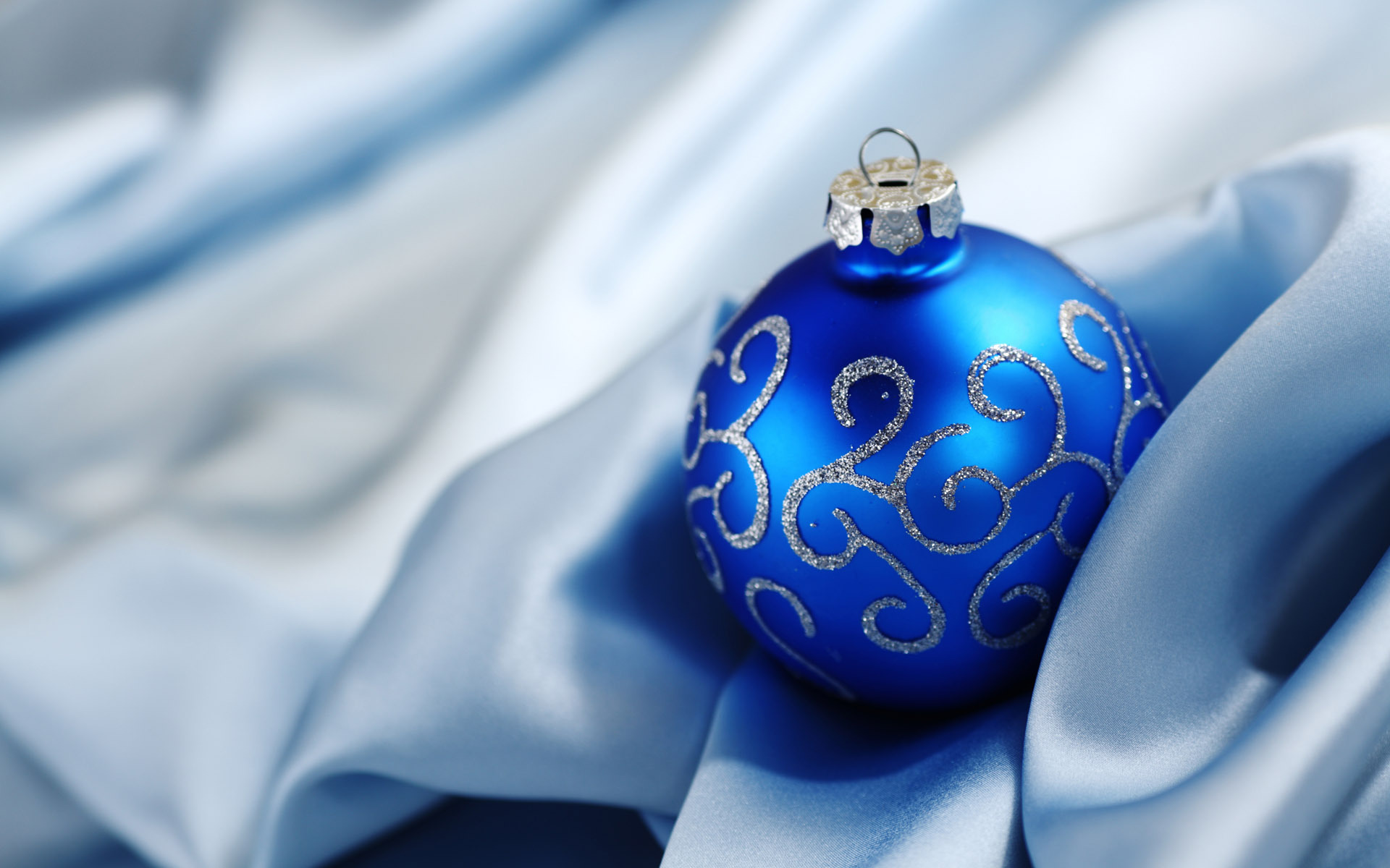 Blue Christmas Ornaments - Blue Christmas Wallpaper Hd - HD Wallpaper 