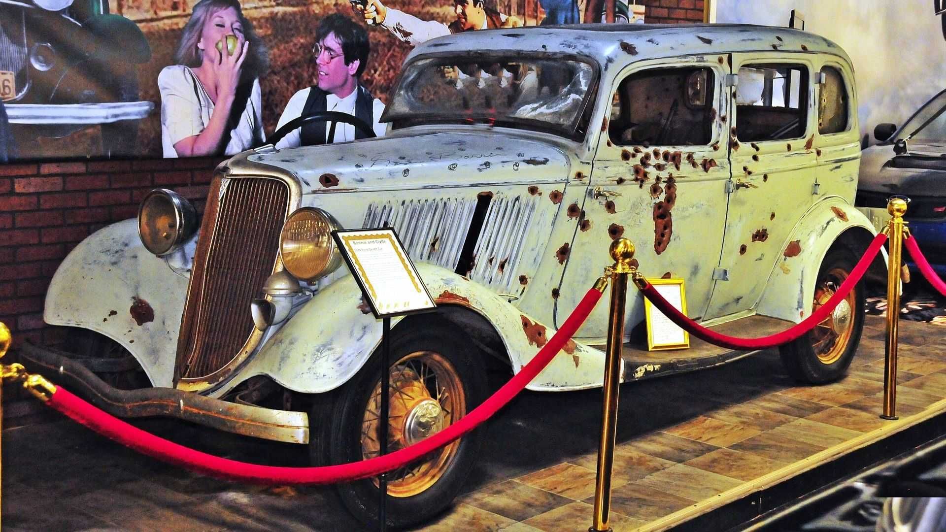 Look In Horror At The Bonnie And Clyde Death Car - Bonnie Und Clyde Auto - HD Wallpaper 