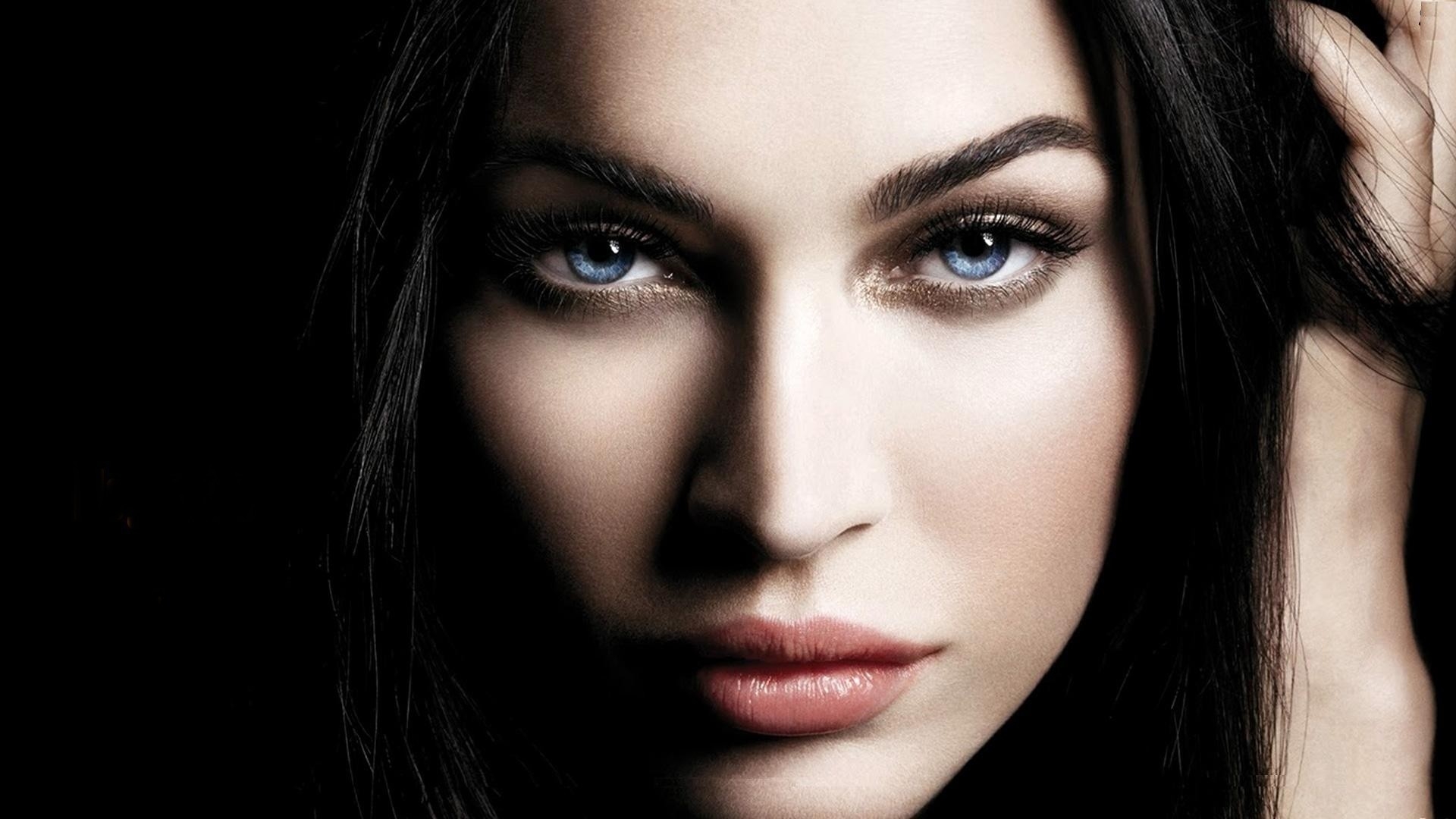 Megan Fox Giorgio Armani - HD Wallpaper 