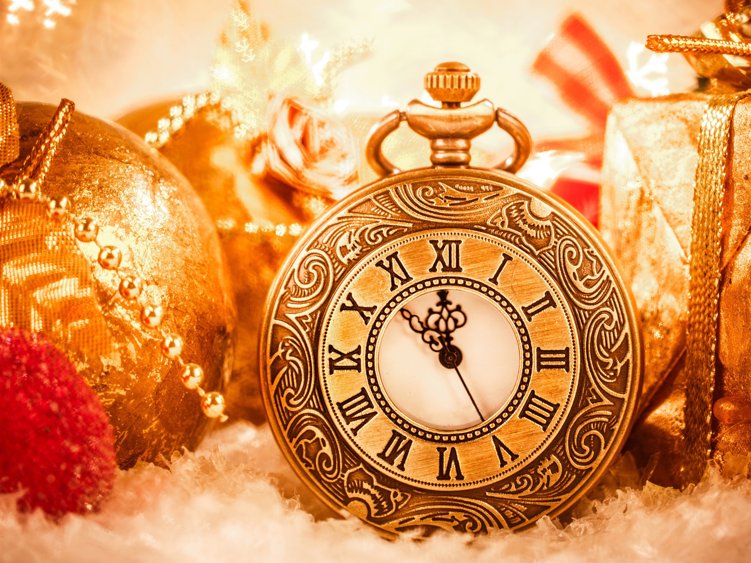 Wallpaper New Year, Christmas, Clock, Balls - Christmas Clock - HD Wallpaper 