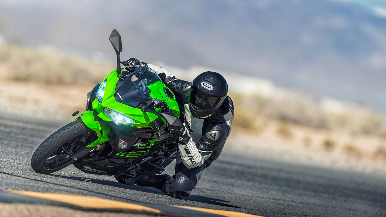 Kawasaki Ninja Zx 25r - HD Wallpaper 