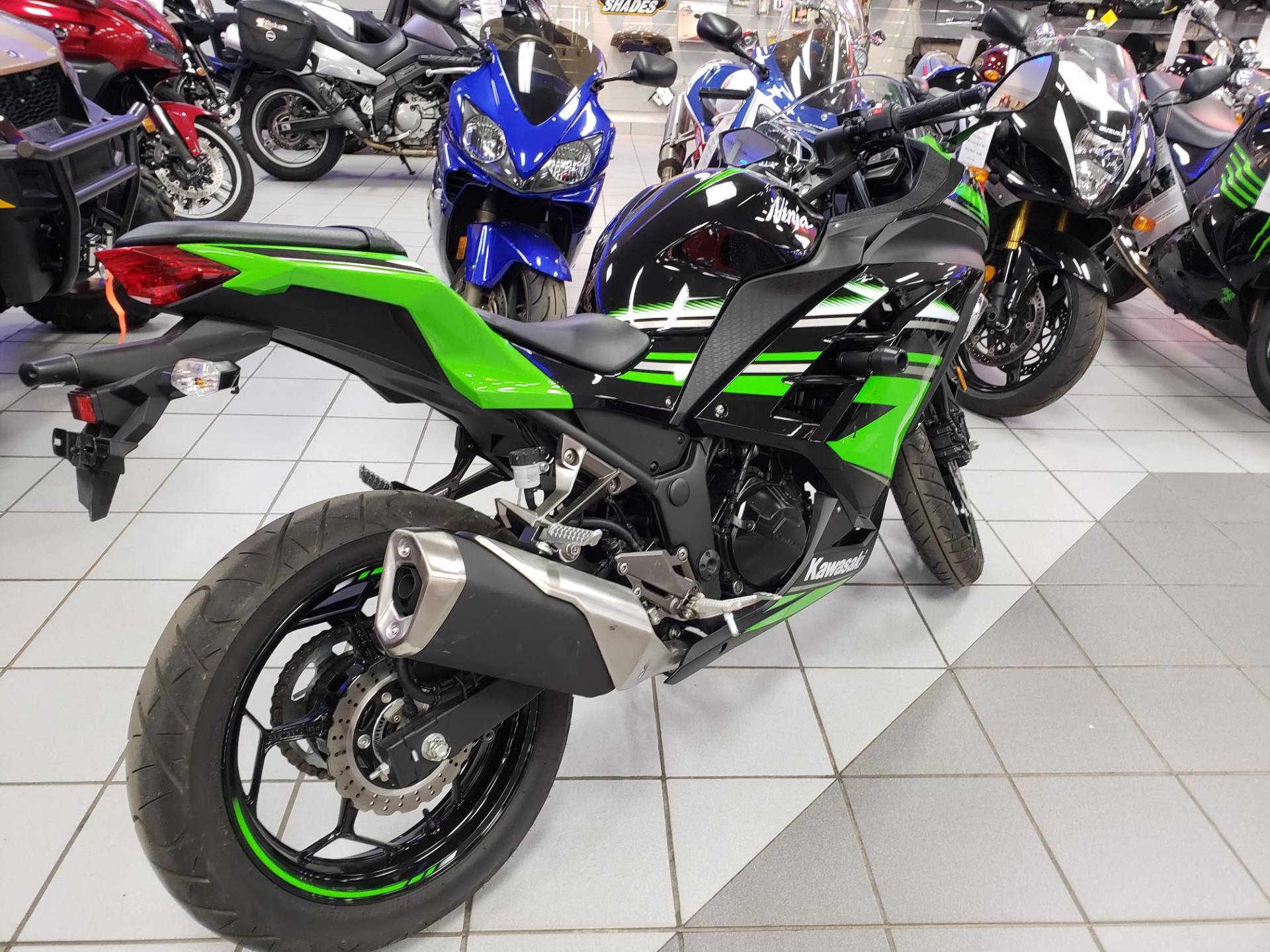 Motorcycle - HD Wallpaper 