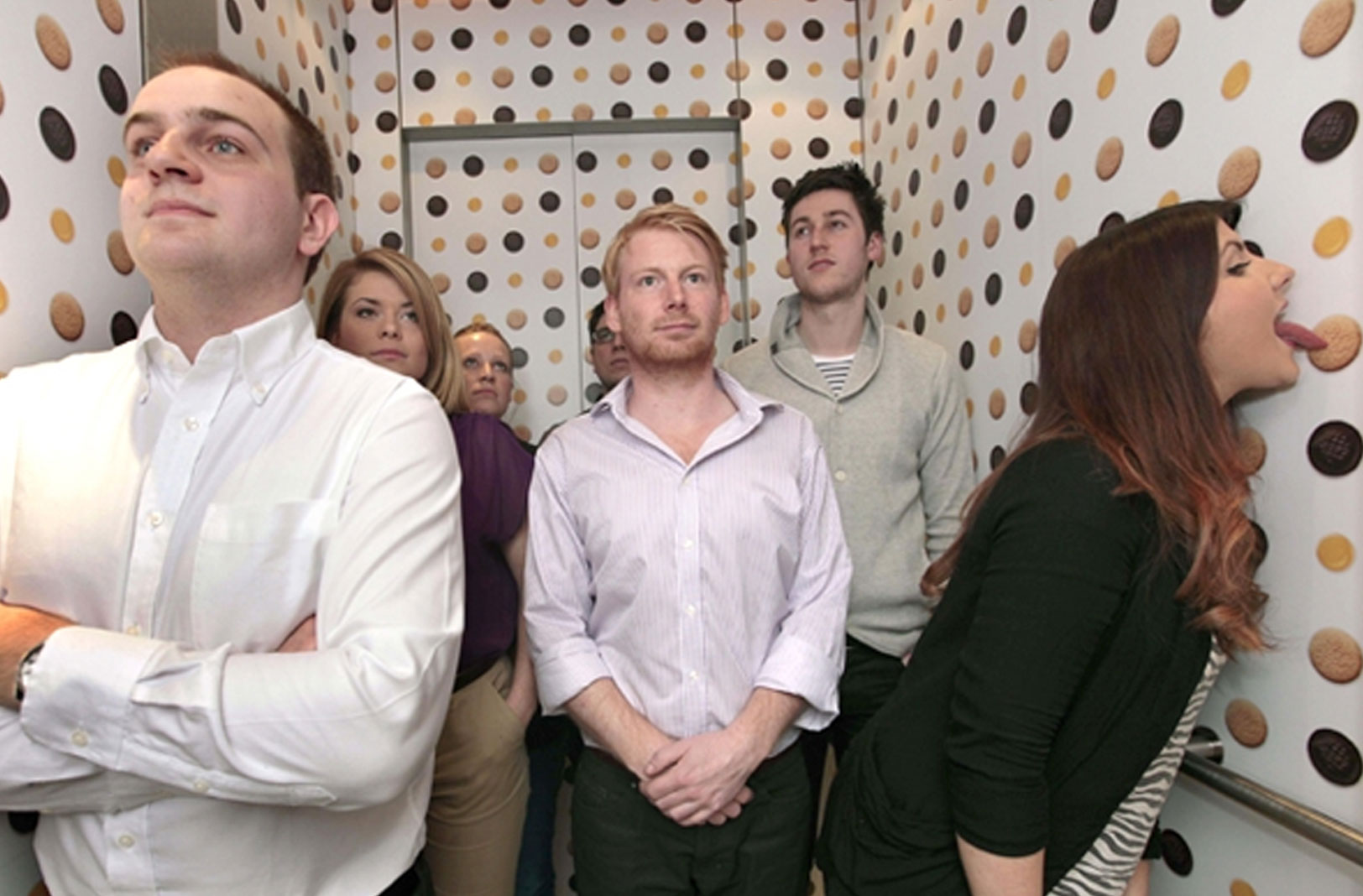 Elevator - HD Wallpaper 