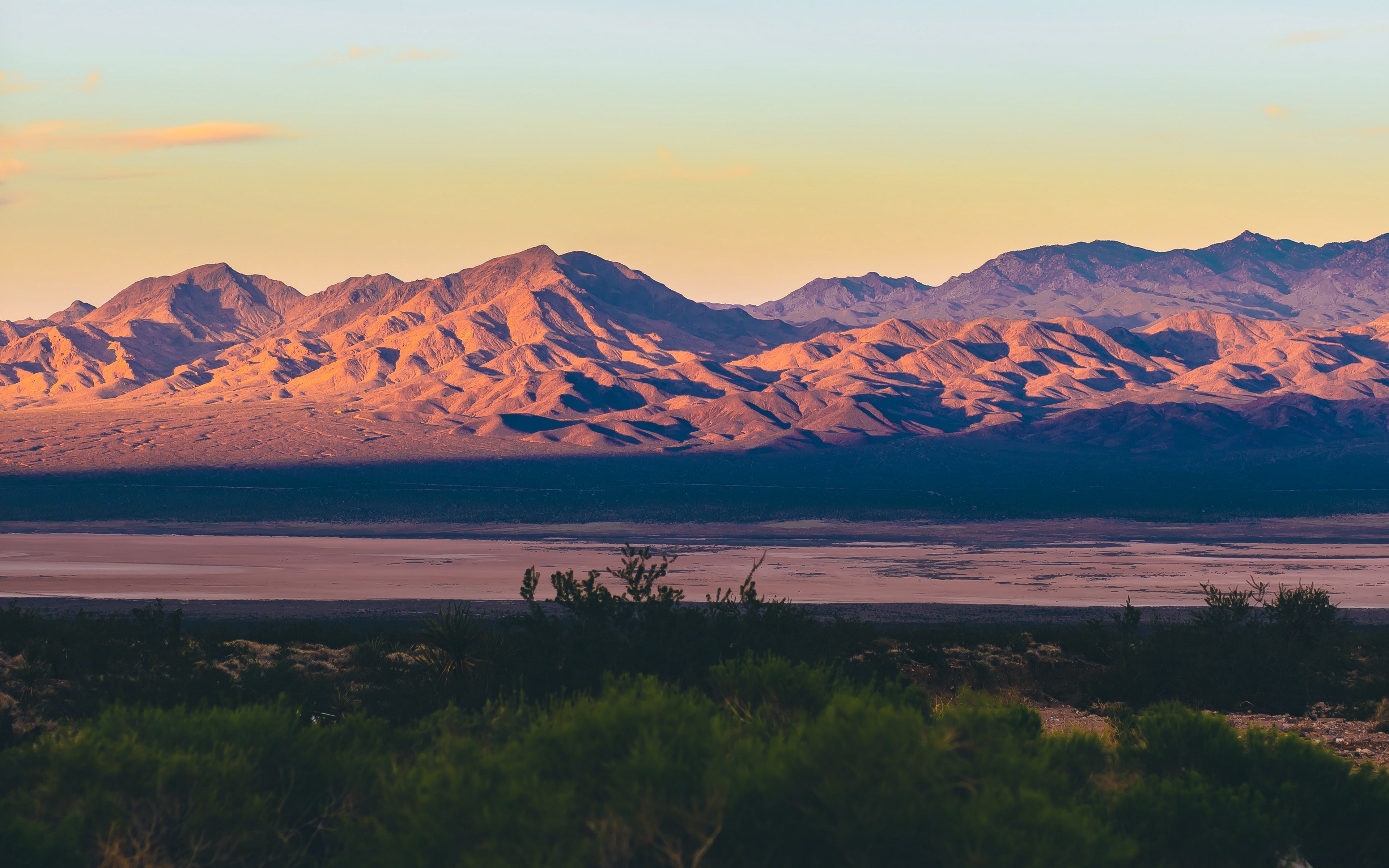 Wallpaper Desert, Sand, Sky, Clouds, Mountains, Las - Ultra Hd Las Vegas - HD Wallpaper 