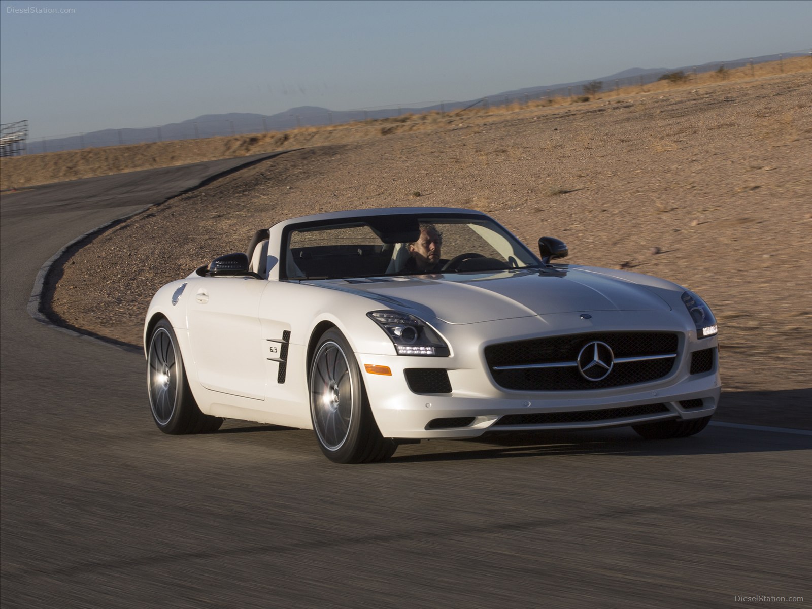 Mercedes Benz Sls Amg Gt 2013 Exotic Car Wallpaper - Mercedes-benz Sls Amg - HD Wallpaper 