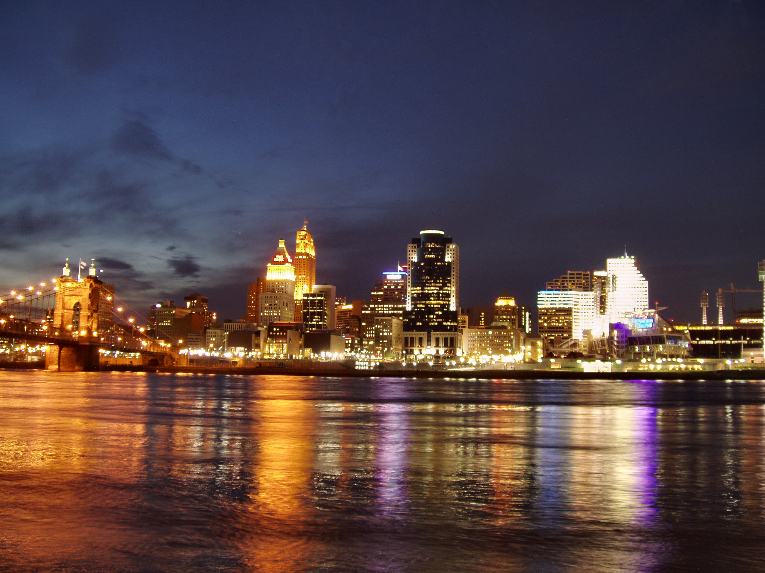 Cincinnati Oh Skyline At Night - HD Wallpaper 