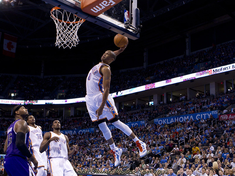 Russell Westbrook Slam Dunking - HD Wallpaper 