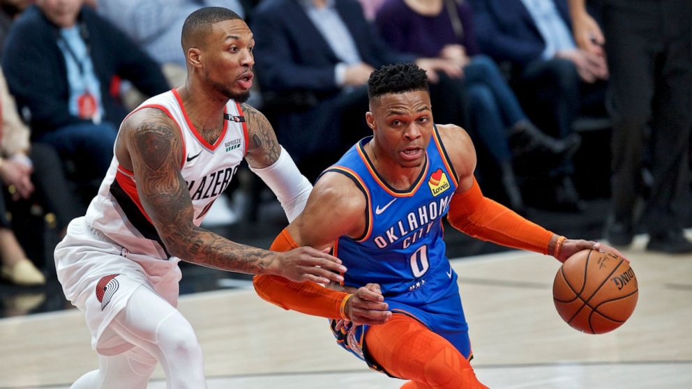 Damian Lillard Guarding Russell Westbrook - HD Wallpaper 