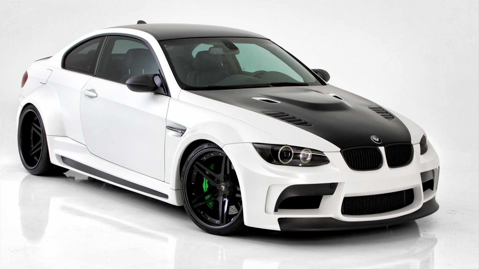 Bmw Cars Hd Wallpapers Free Downlo - Bmw Cars Images Free Download - HD Wallpaper 