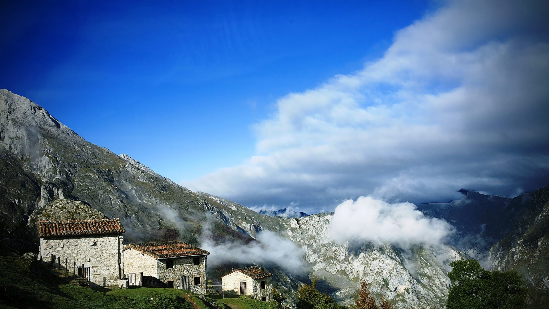 Free Mountain Village Wallpaper - HD Wallpaper 