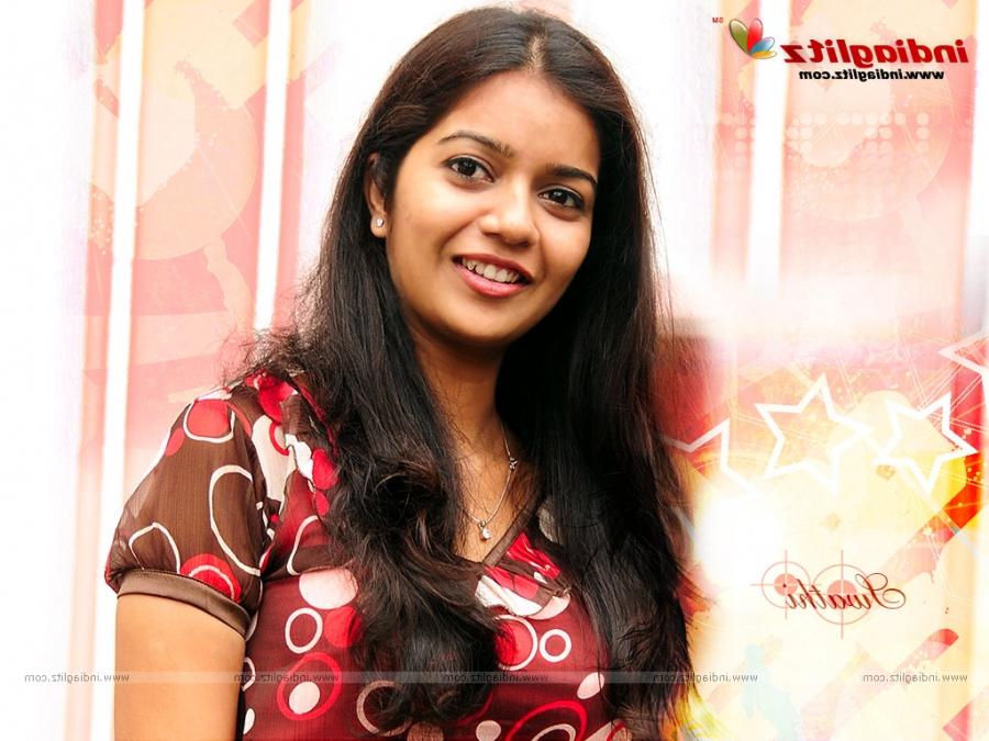 New Bollywood Actress Wallpaper - Girl - HD Wallpaper 