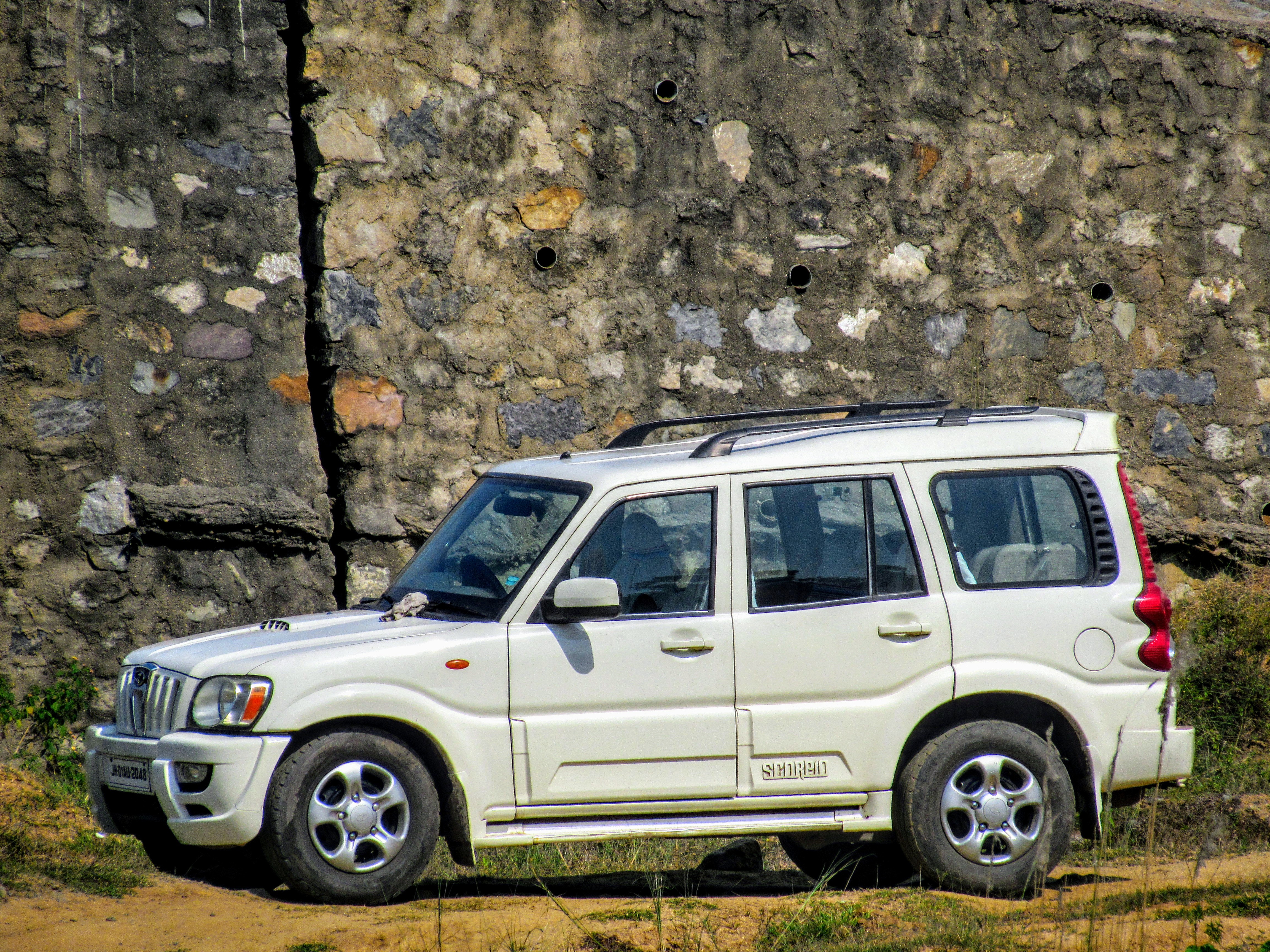 Scorpio Car Photos Download - 4608x3456 Wallpaper 