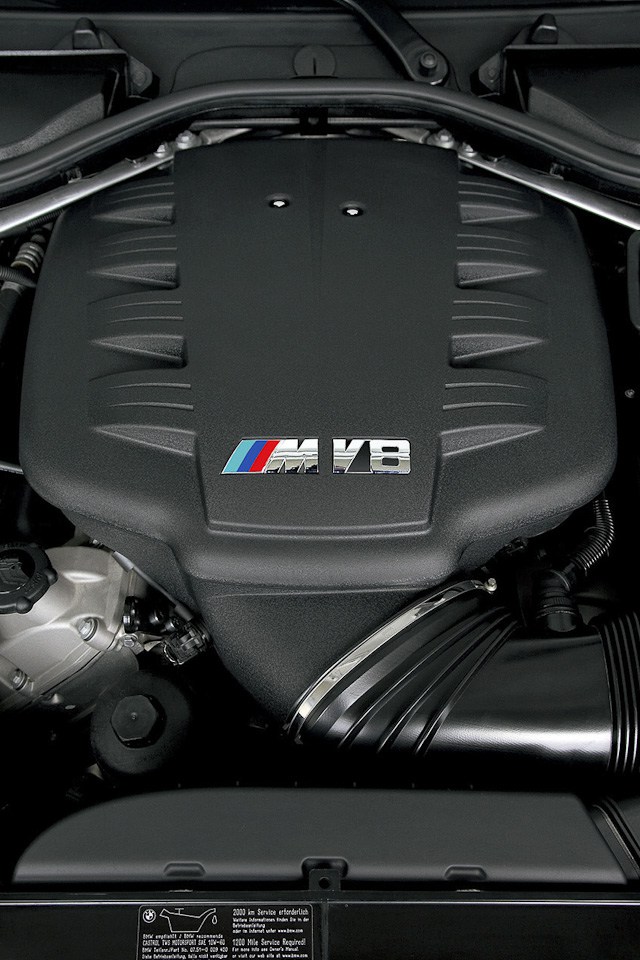 Bmw M Power Wallpaper - Bmw M3 2008 Motor - HD Wallpaper 