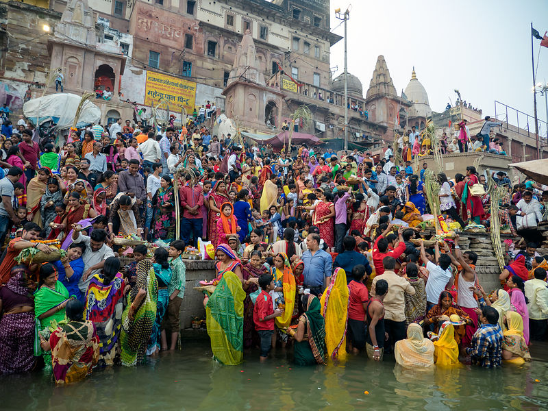 Ghats In Varanasi - HD Wallpaper 