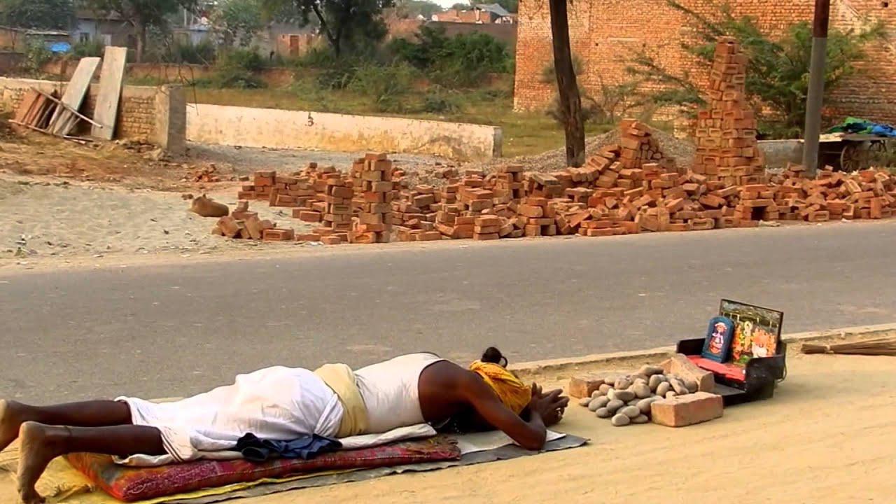 Govardhan Wallpaper Download - Govardhan Parikrama 21 Km - HD Wallpaper 