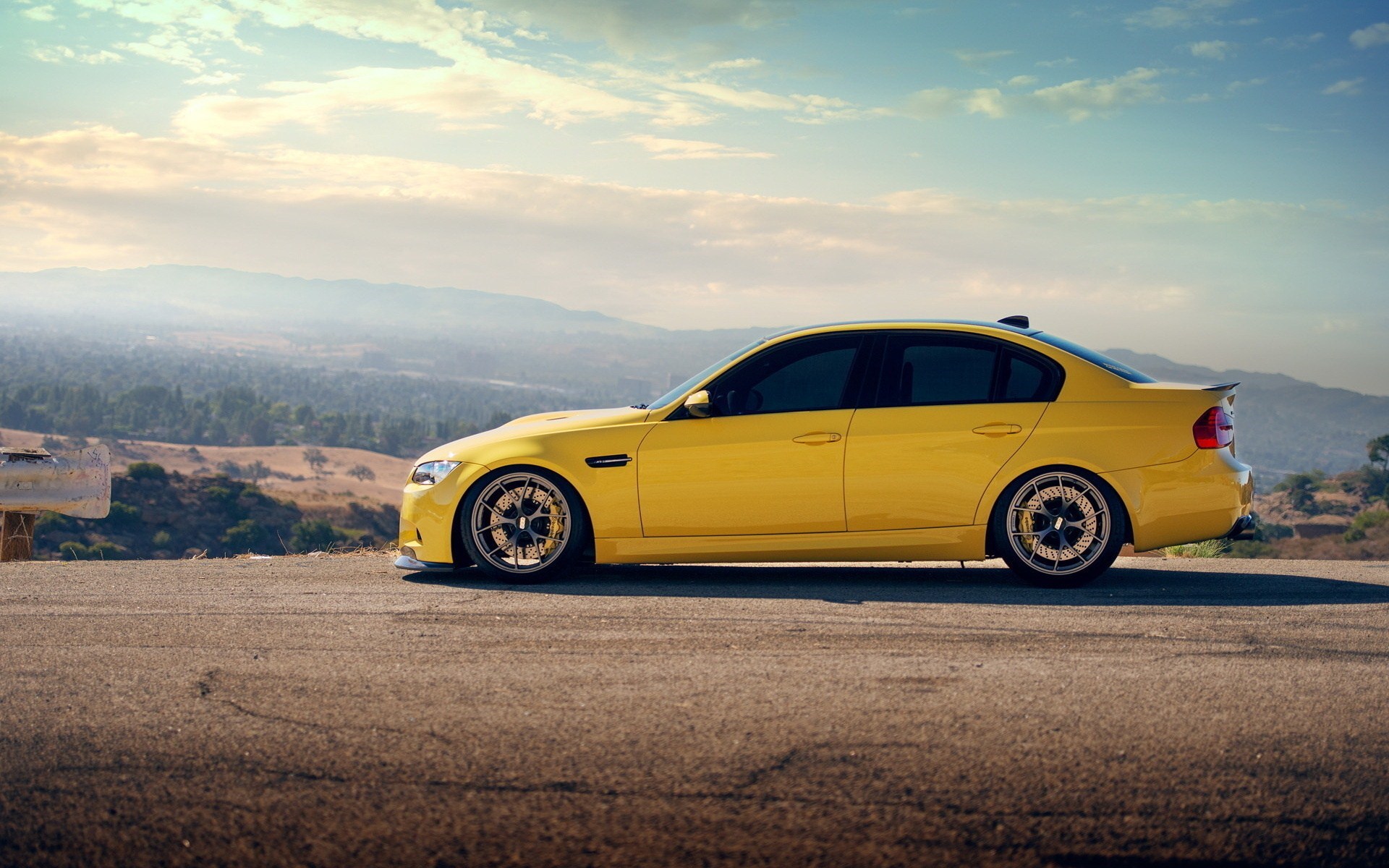 Bmw M3 E90 Yellow - HD Wallpaper 